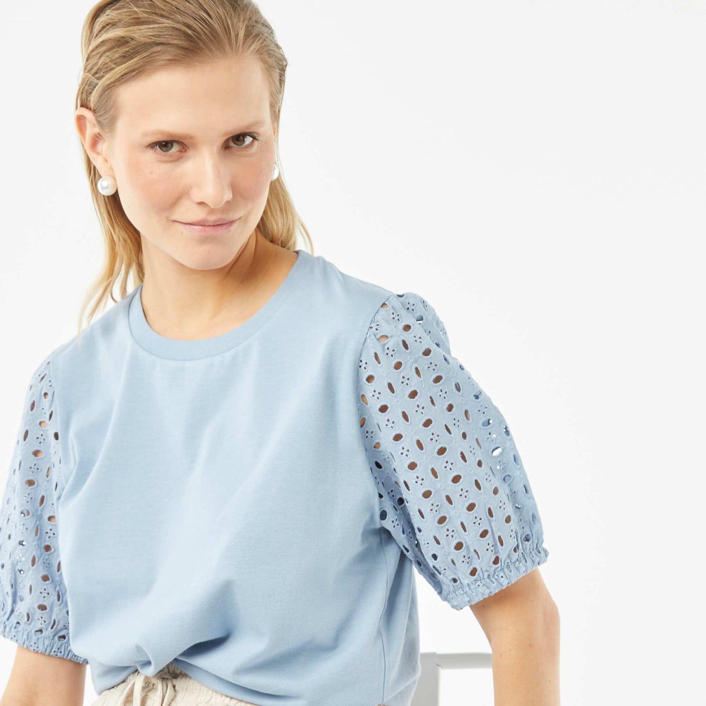 T-shirt uni manches courtes avec borderies anglaises BLEU