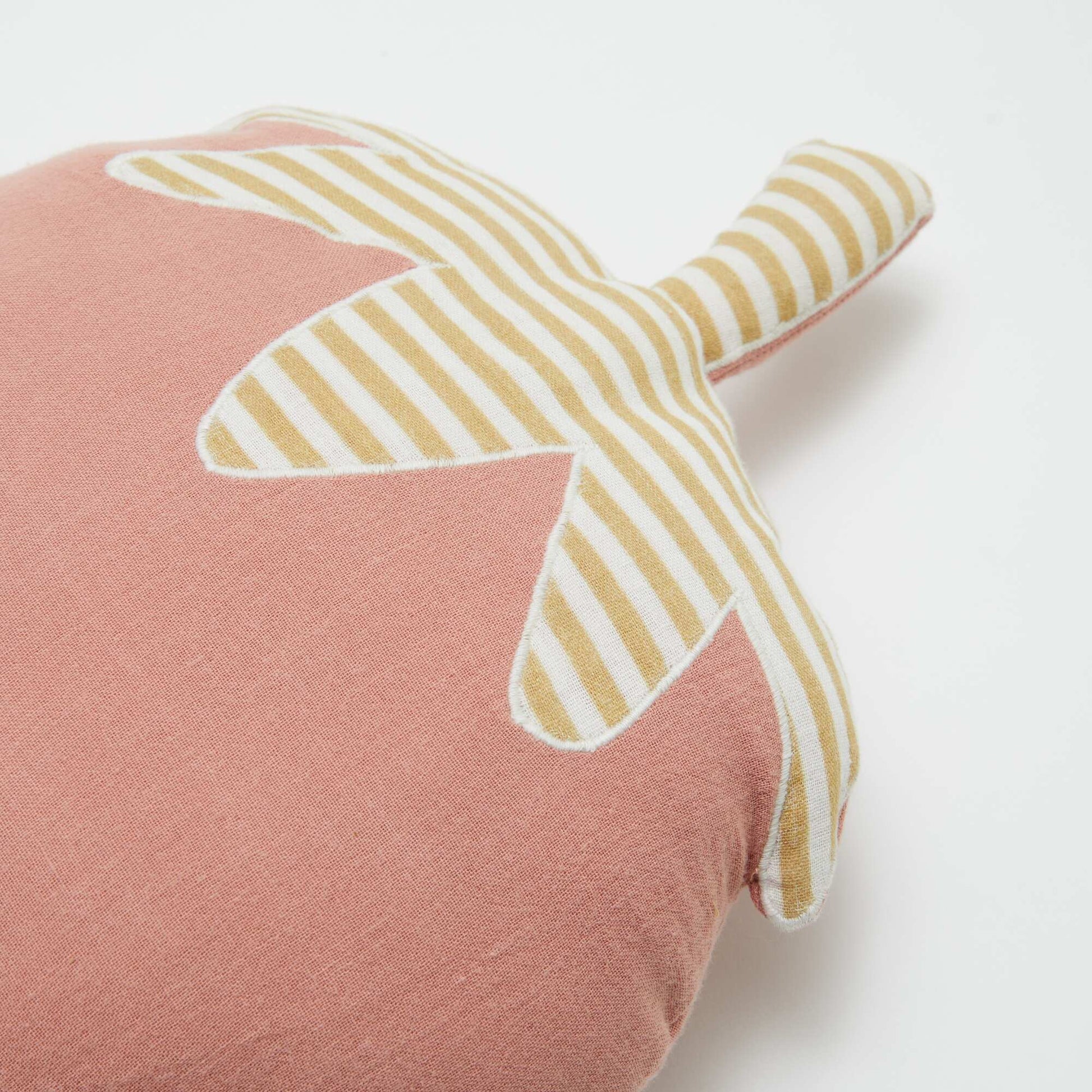Coussin en forme de fruits et légumes - fraise ROSE