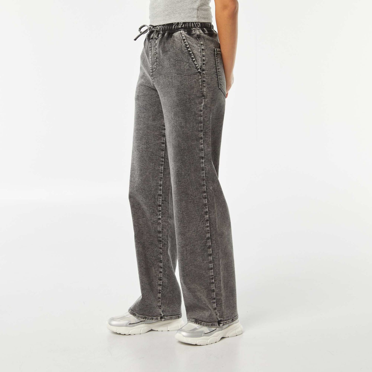 Pantalon denim large style jogging GRIS