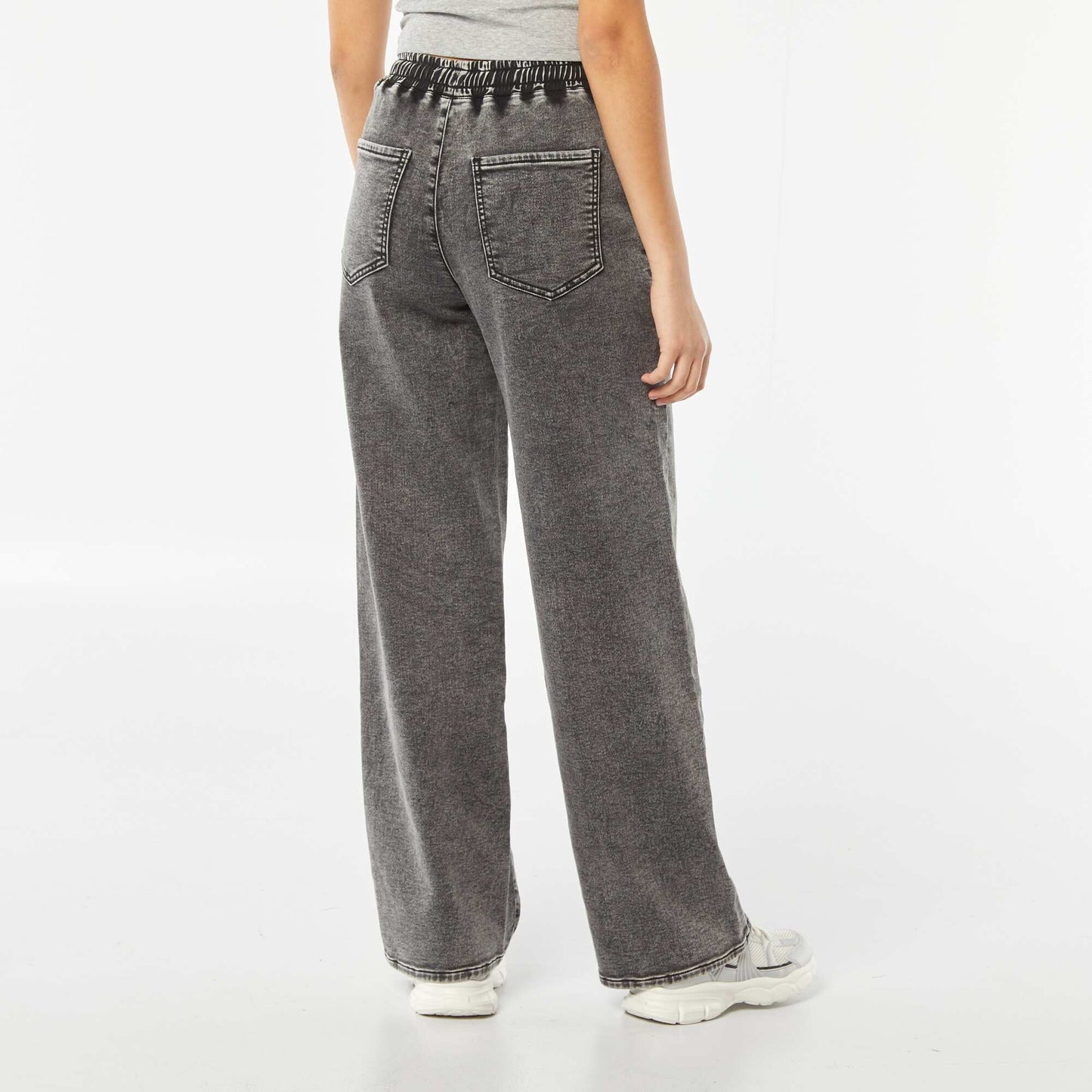 Pantalon denim large style jogging GRIS