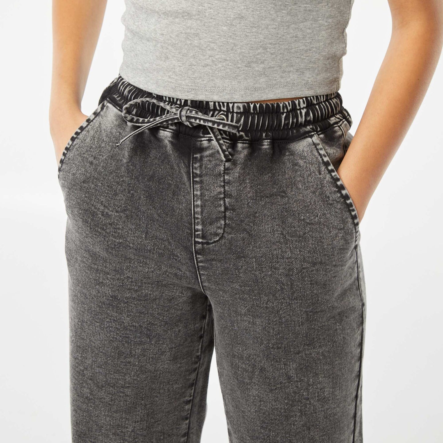 Pantalon denim large style jogging GRIS