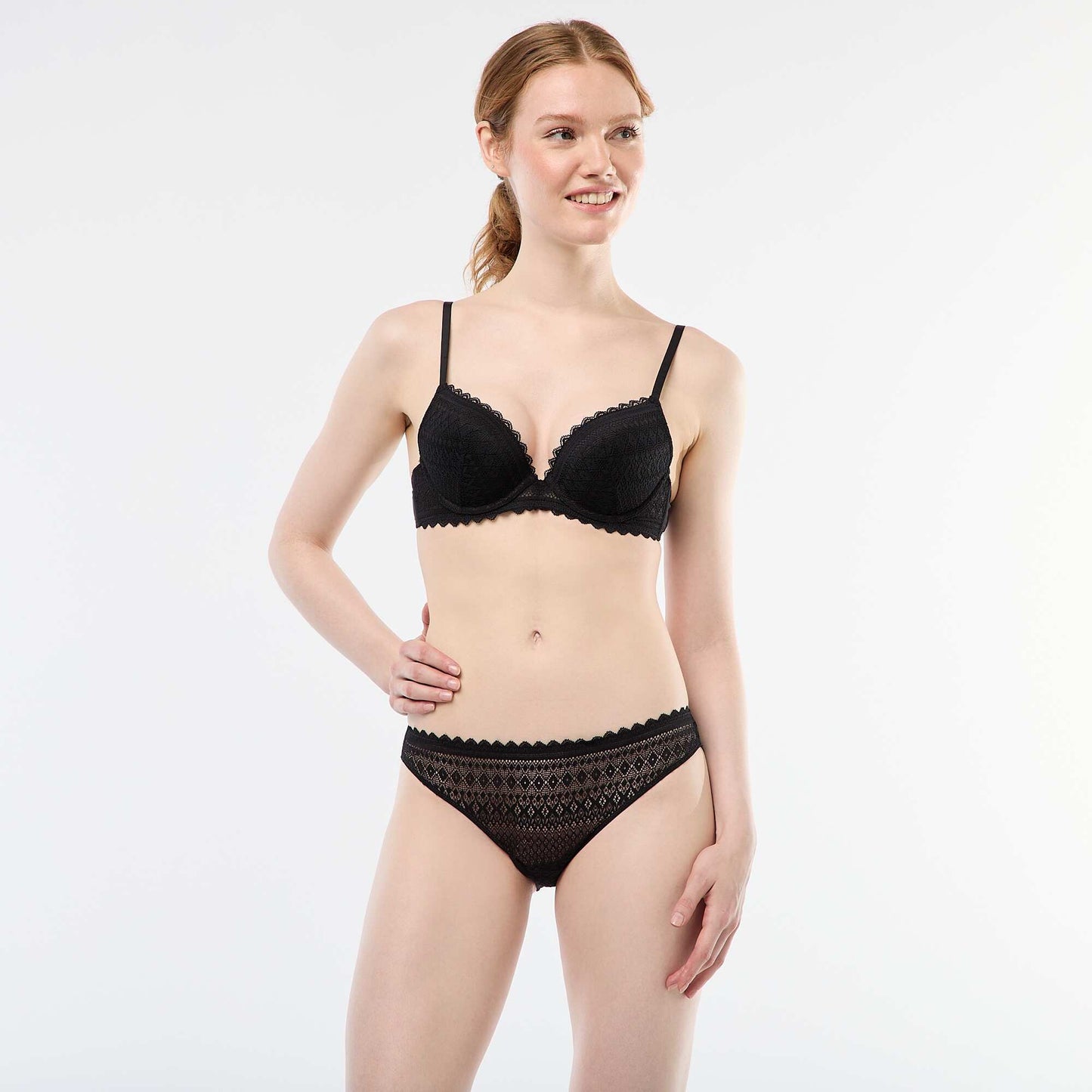 Culotte en dentelle NOIR