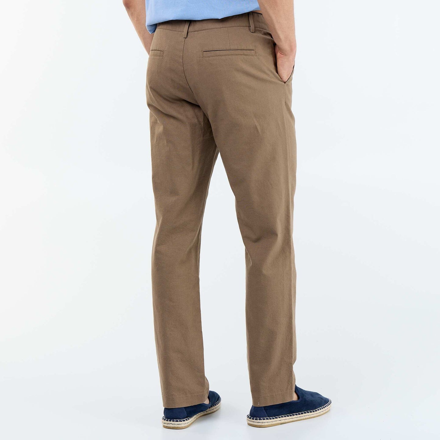 Chino uni taille standard MARRON