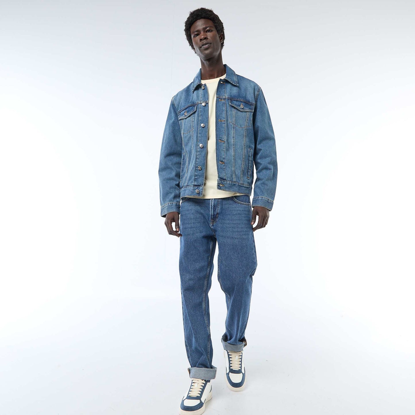 Veste en jean avec poches poitrine BLEU