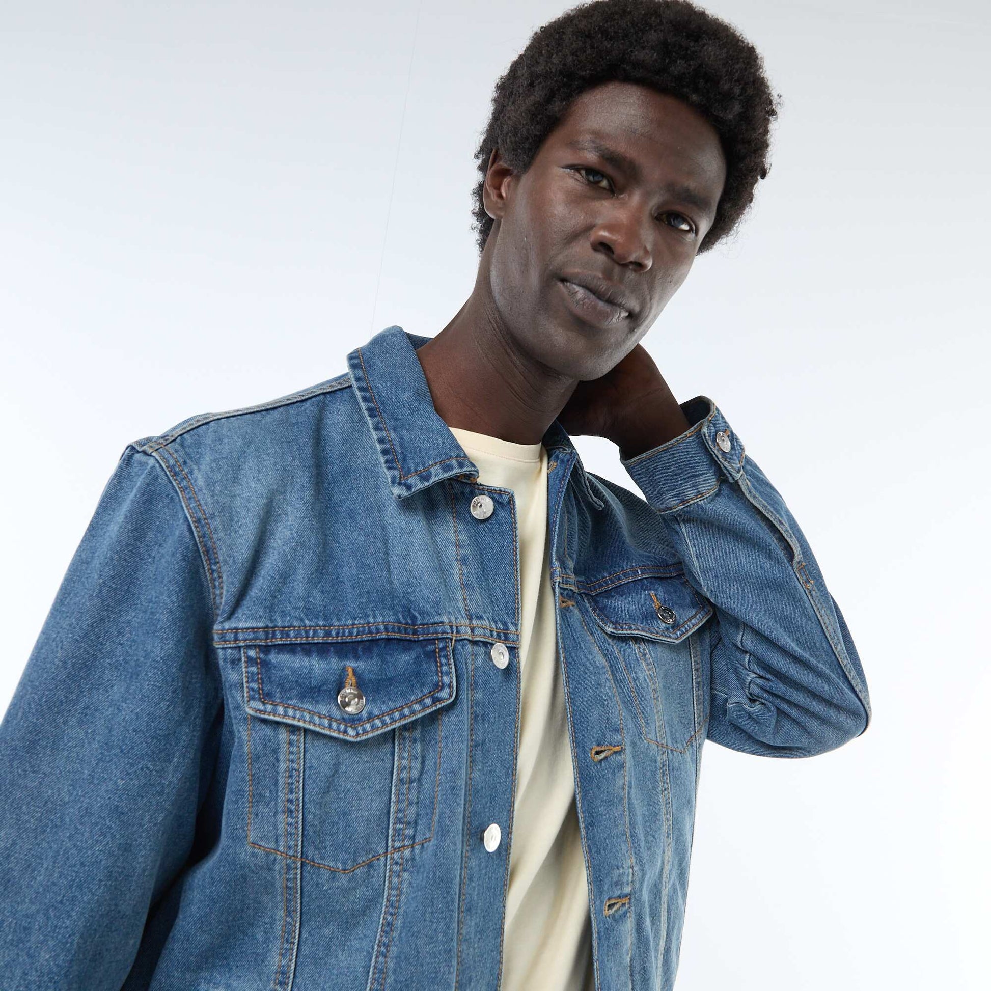 Veste en jean avec poches poitrine BLEU