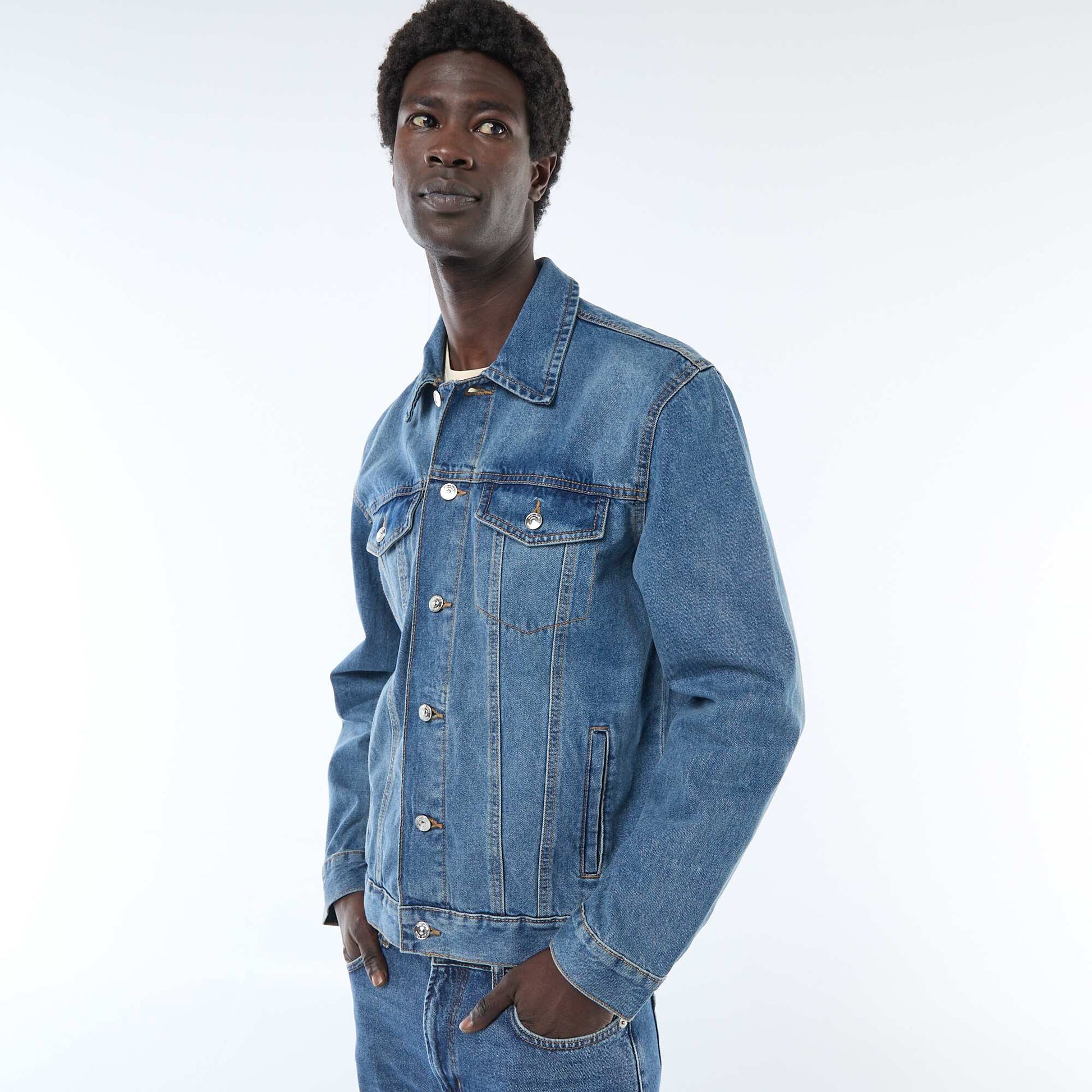 Veste en jean avec poches poitrine BLEU