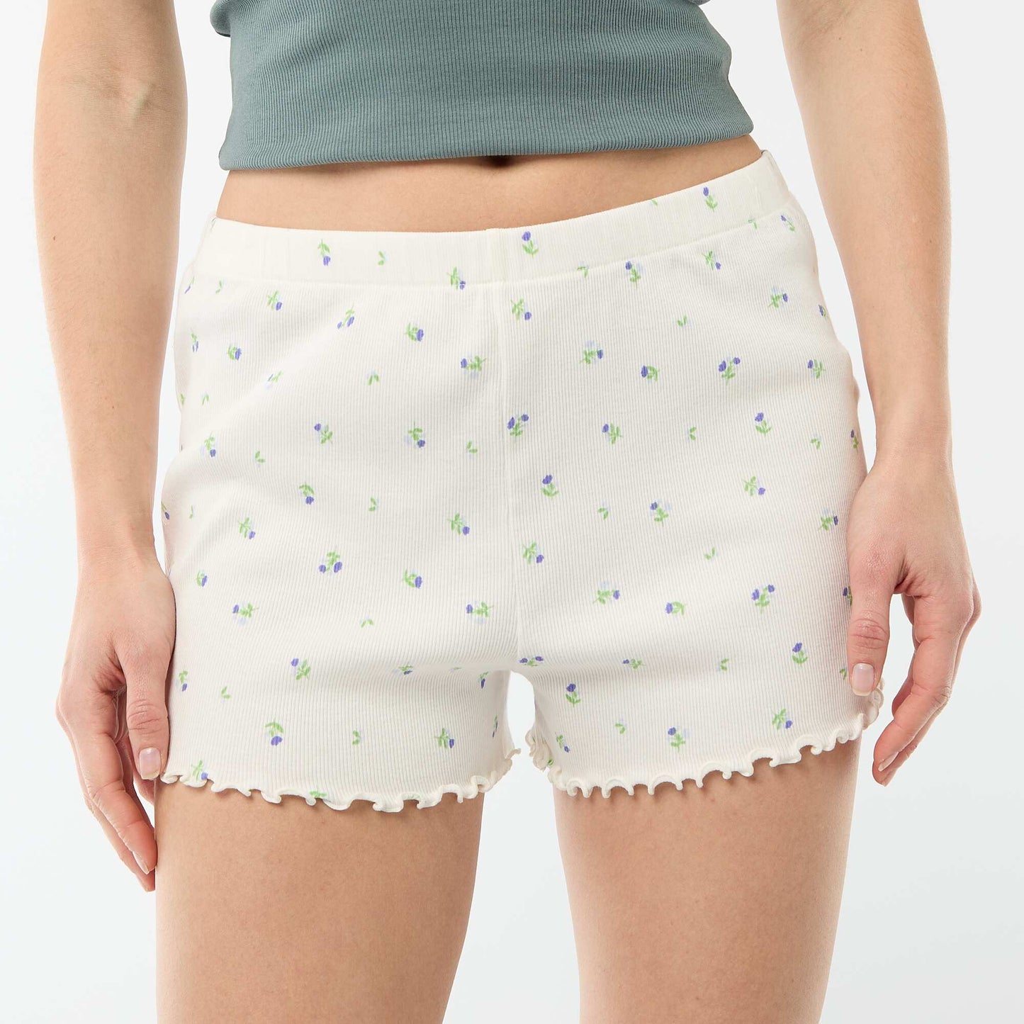Short court de pyjama 'fleurs' all-over en coton BLANC