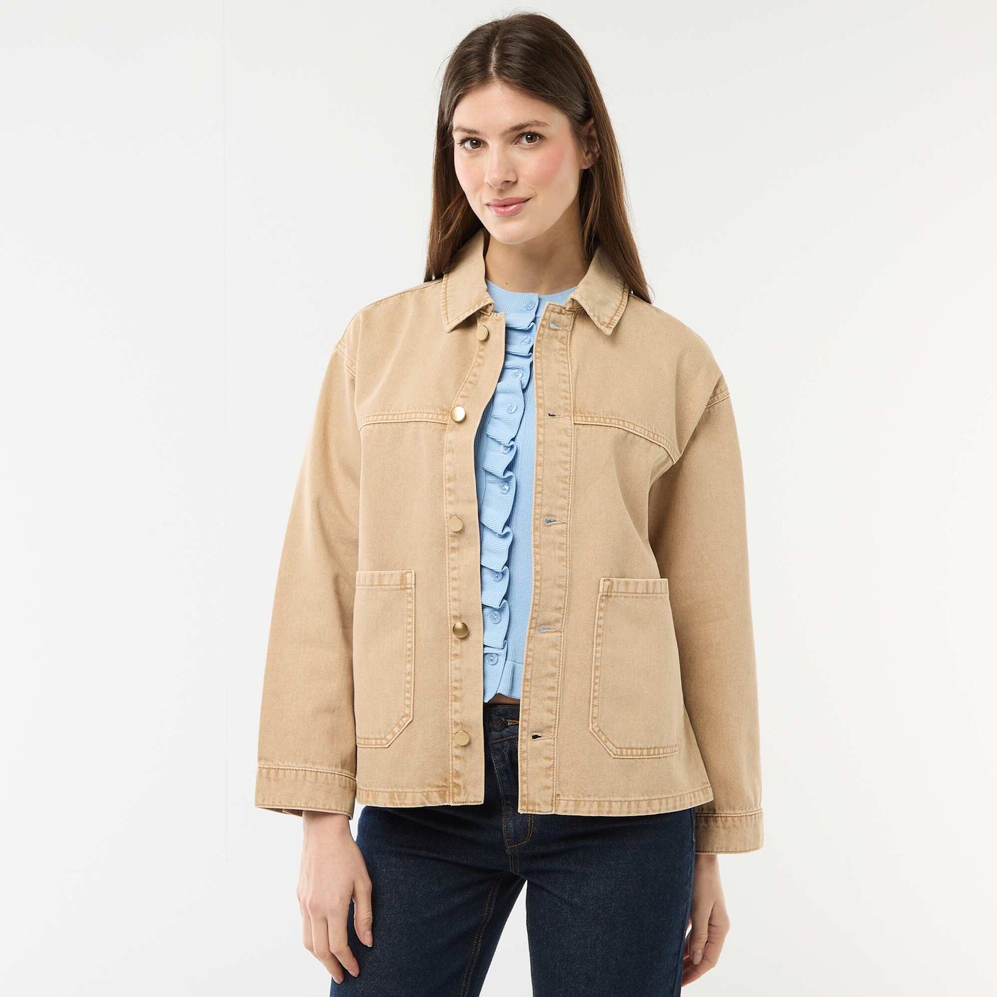 Veste denim courte avec 2 poches plaquées BEIGE