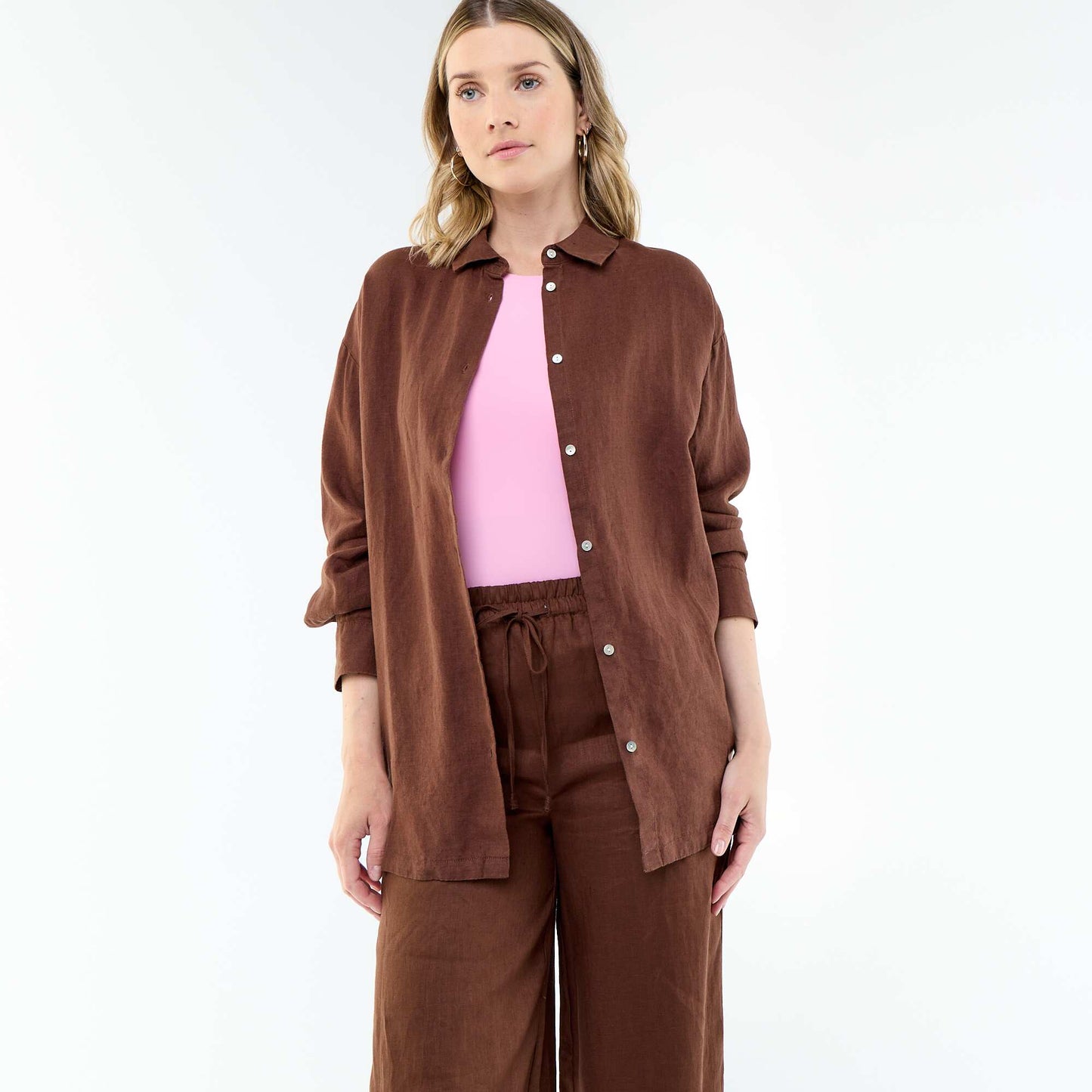 Chemise longue unie en lin MARRON