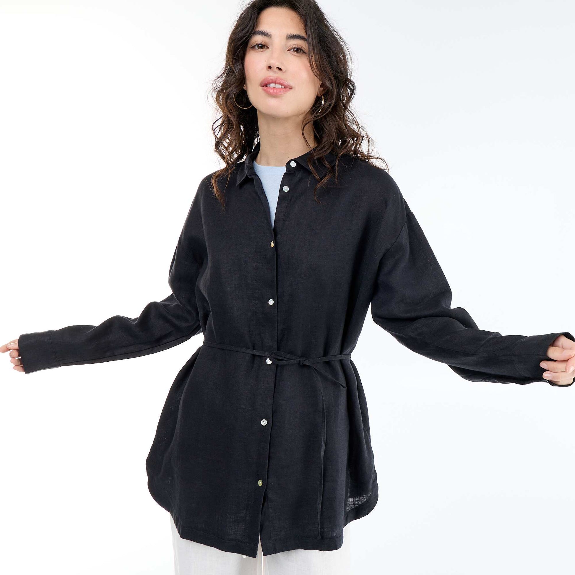 Chemise longue unie en lin NOIR