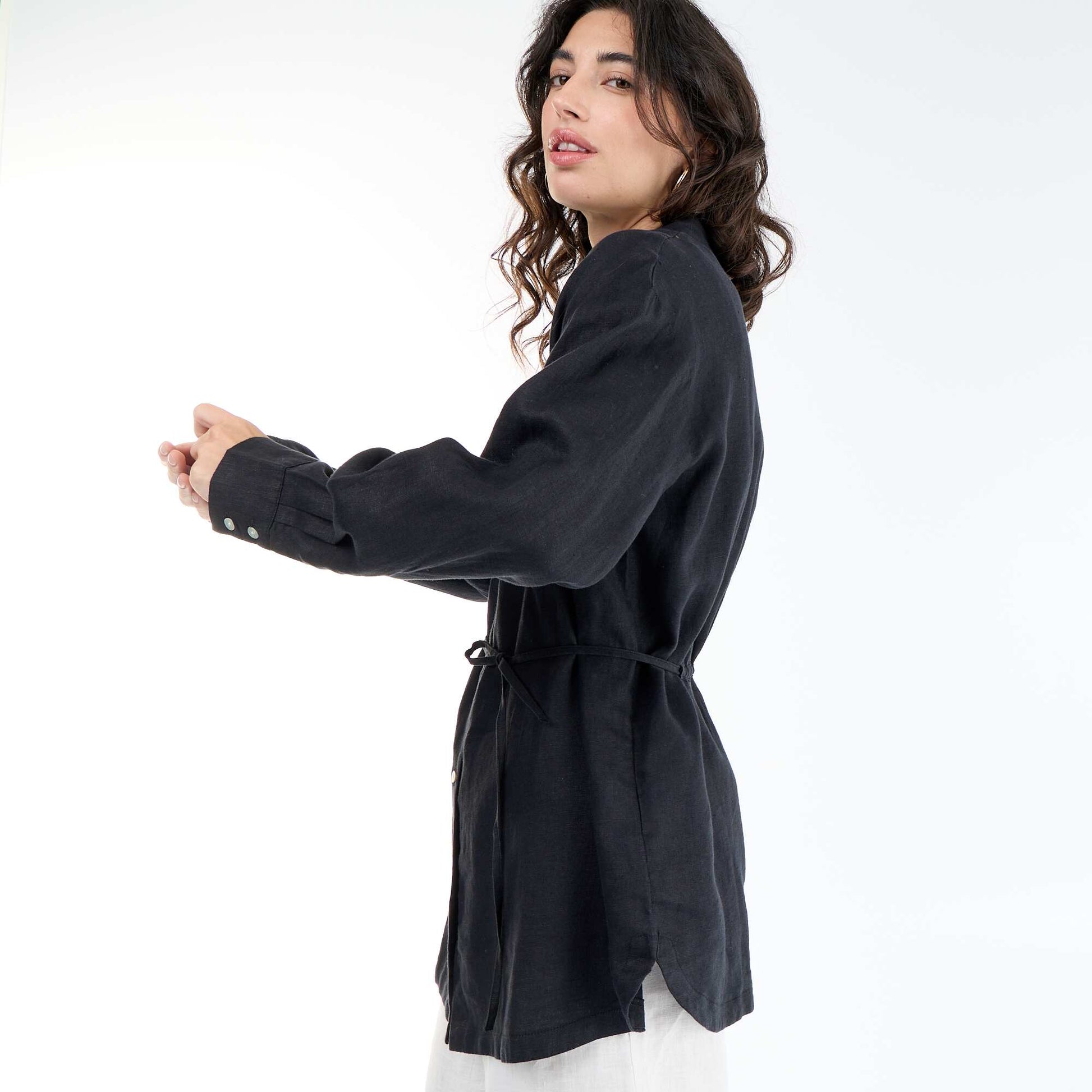 Chemise longue unie en lin NOIR