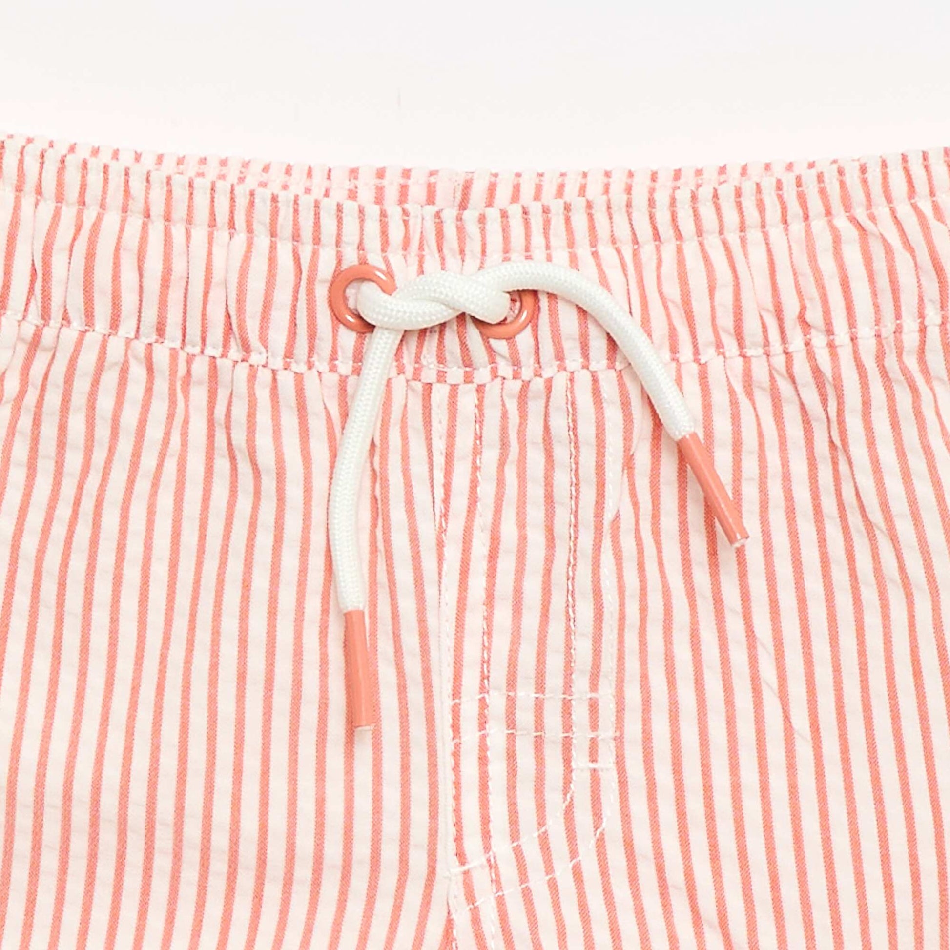 Short de bain à motif ROUGE