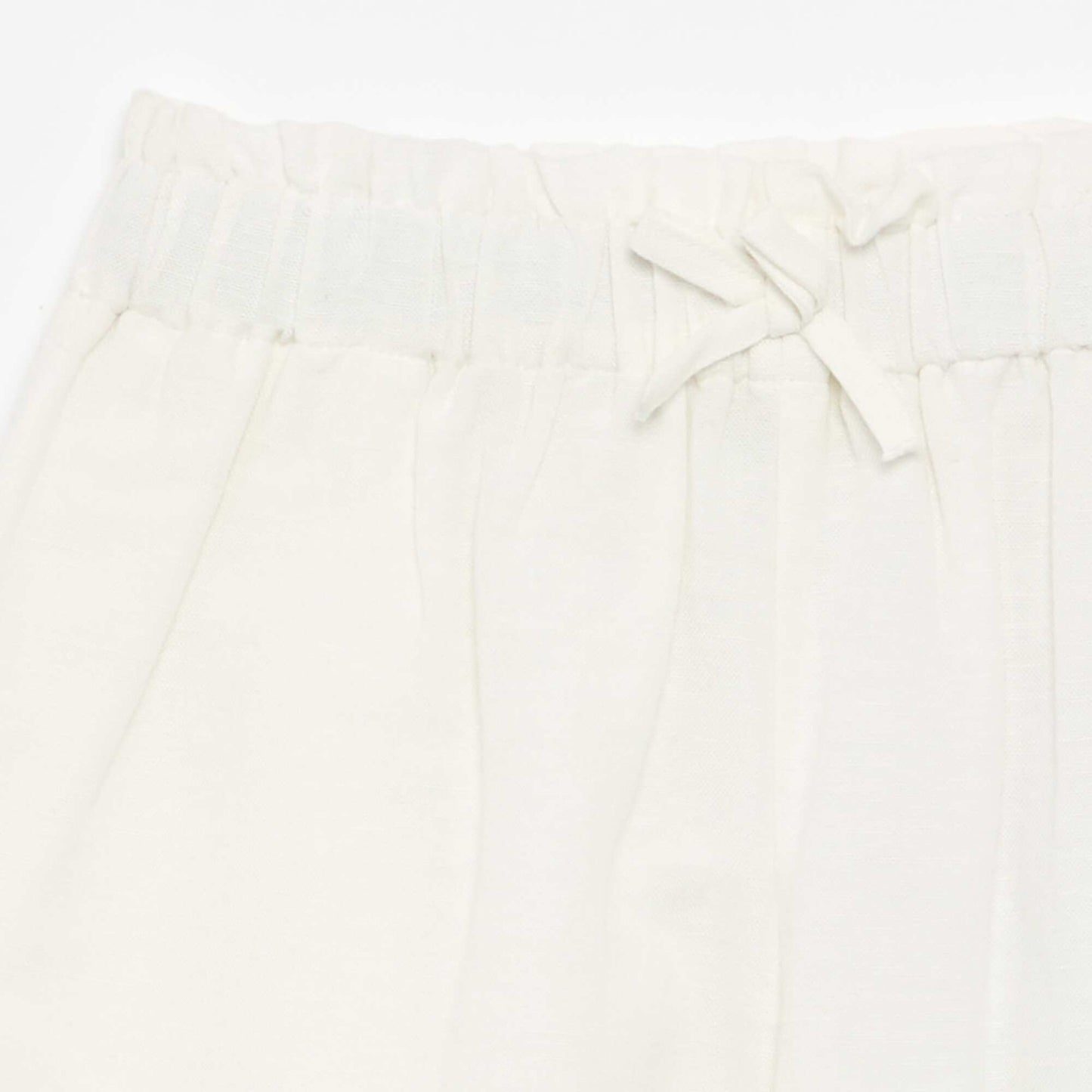 Short uni avec nœud fantaisie BLANC