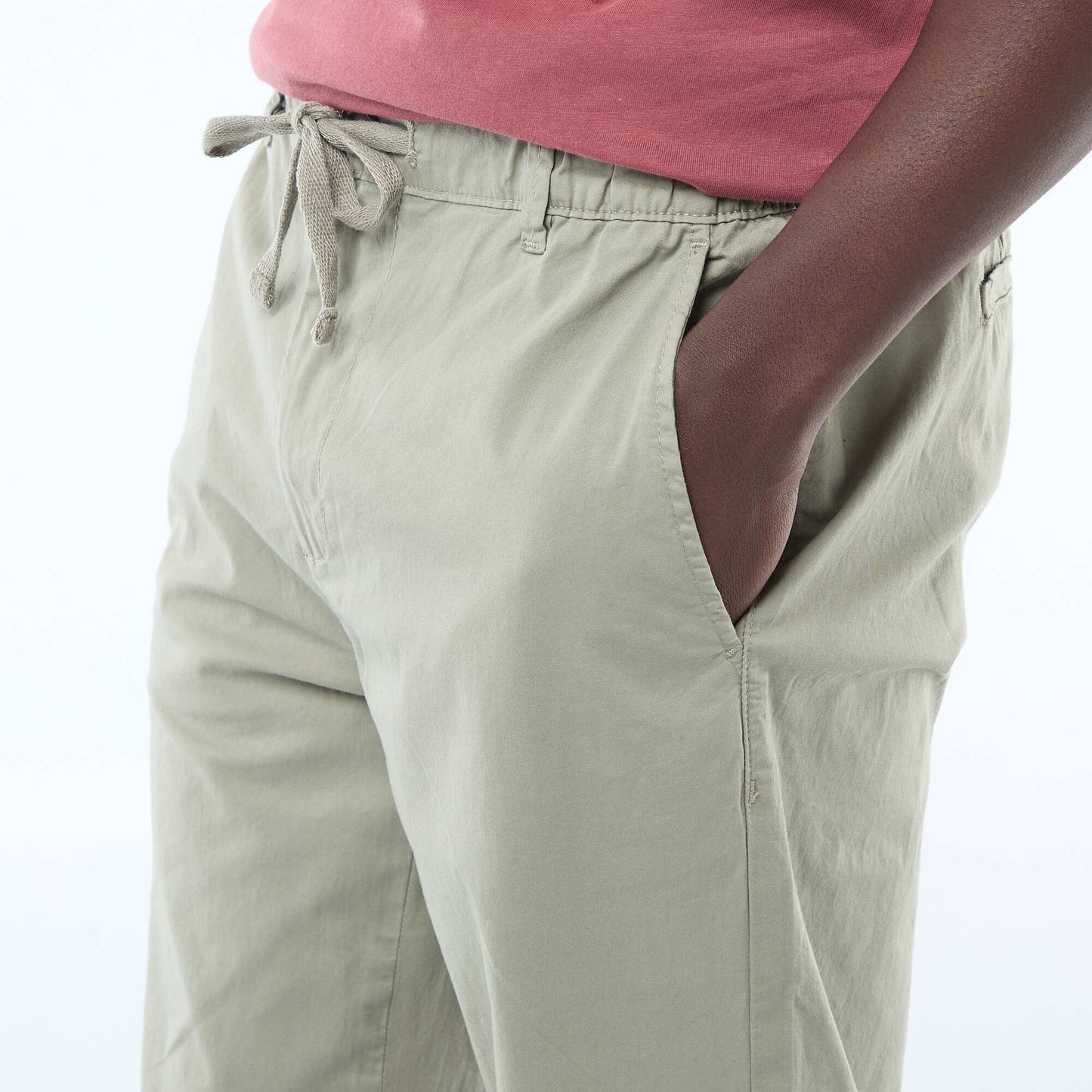 Pantalon regular en twill VERT