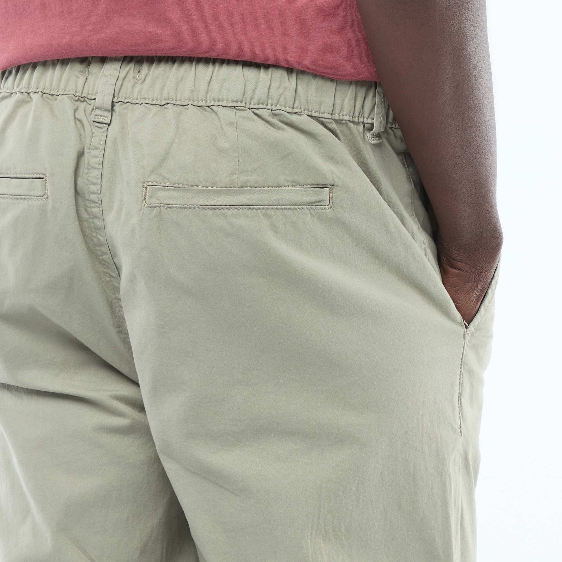 Pantalon regular en twill VERT