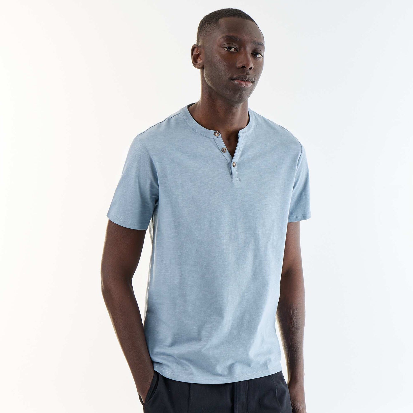 T-shirt homme en jersey slub à col tunisien coupe droite BLEU