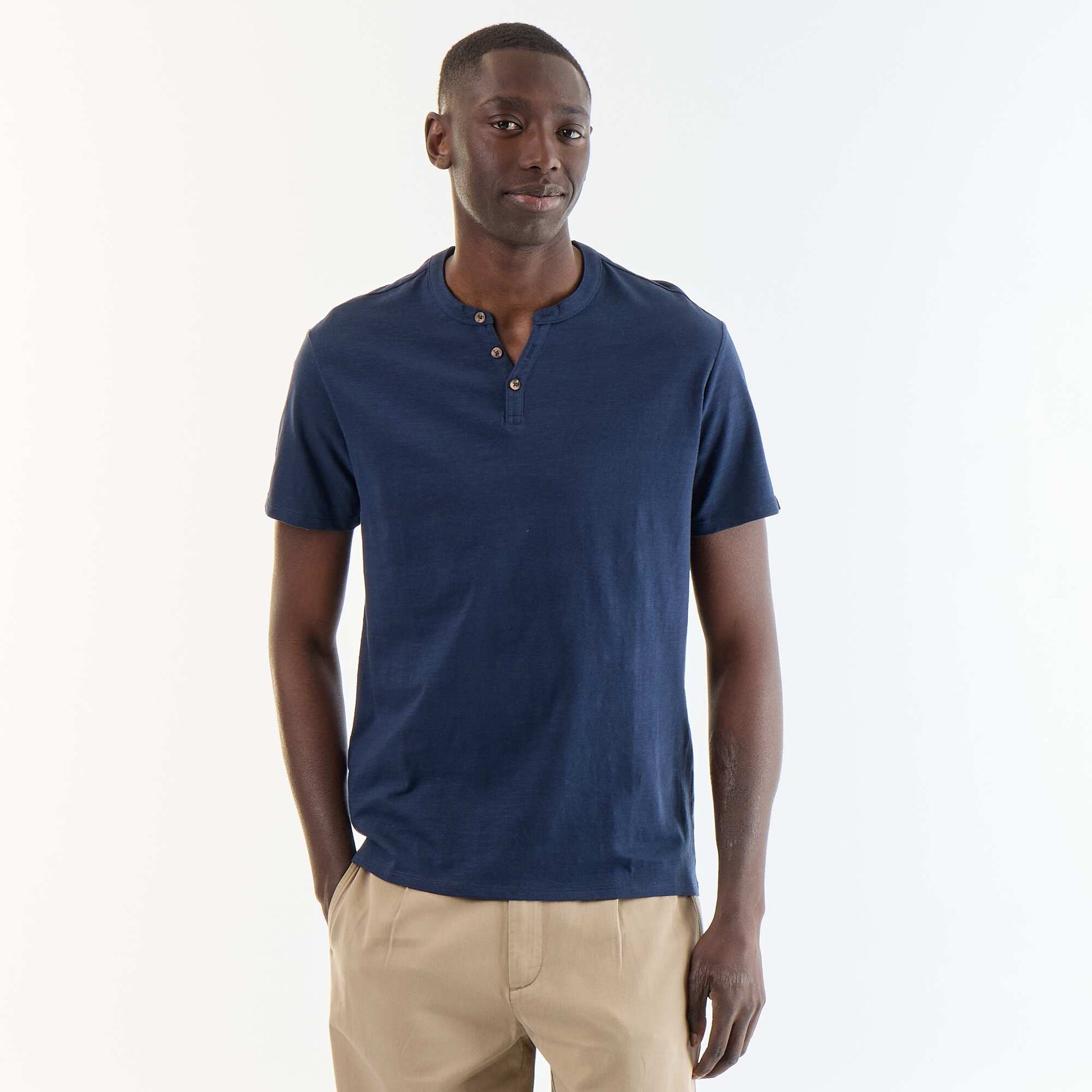 T-shirt uni pour homme à col tunisien BLEU FONCé
