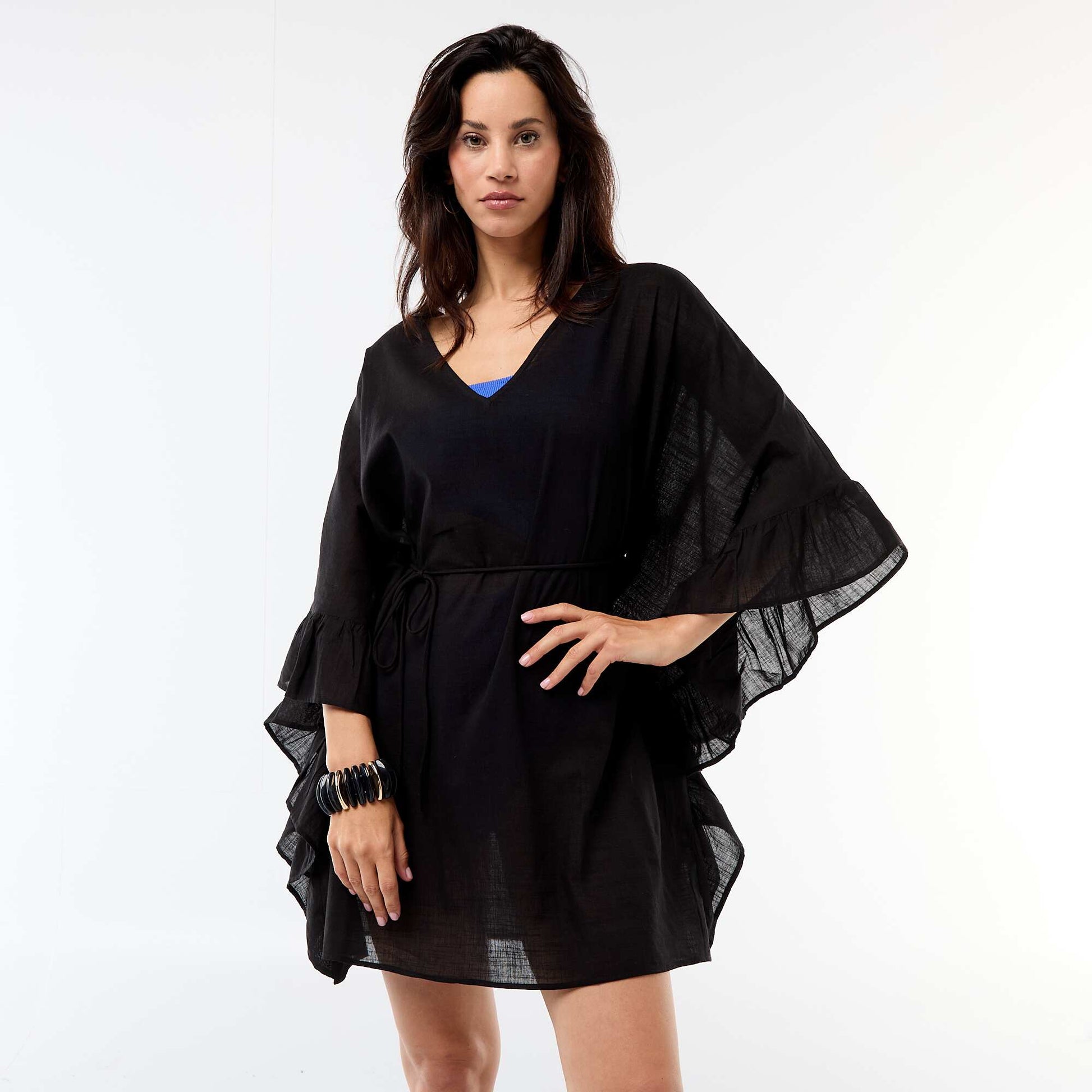 Robe de plage  avec emmanchures volantées NOIR