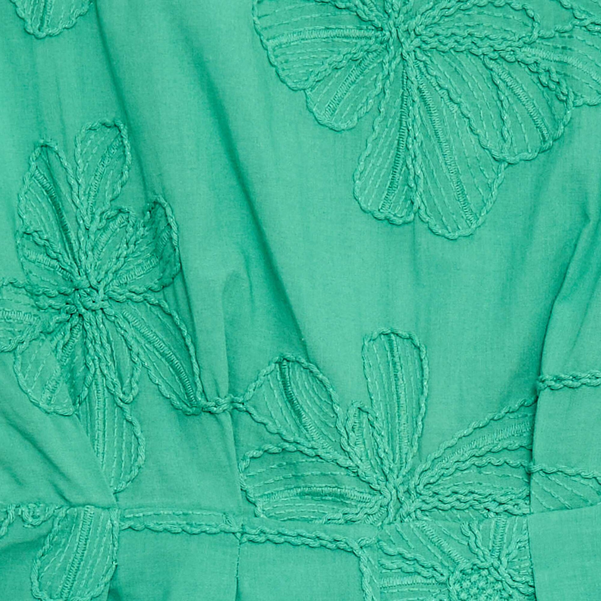 Combinaison short avec grandes fleurs brodées VERT