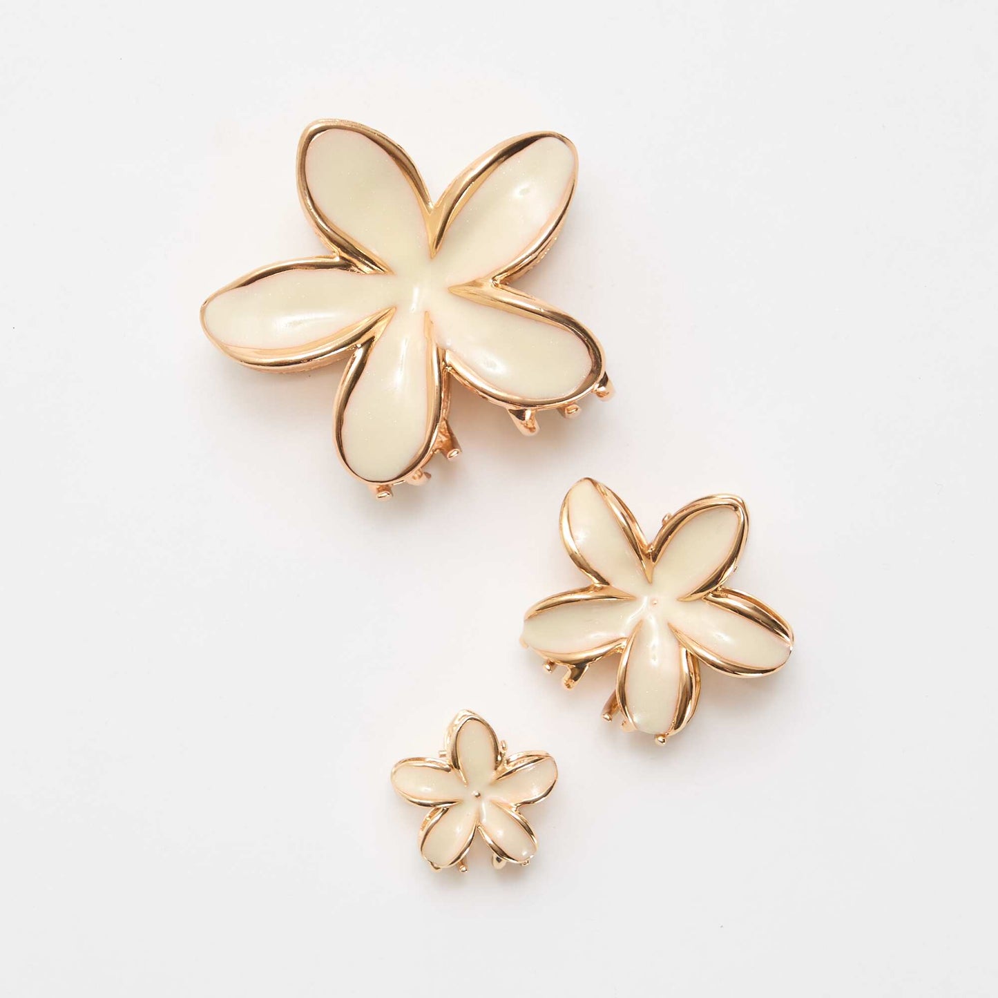 Lot de 3 pinces en fleurs dorées BEIGE