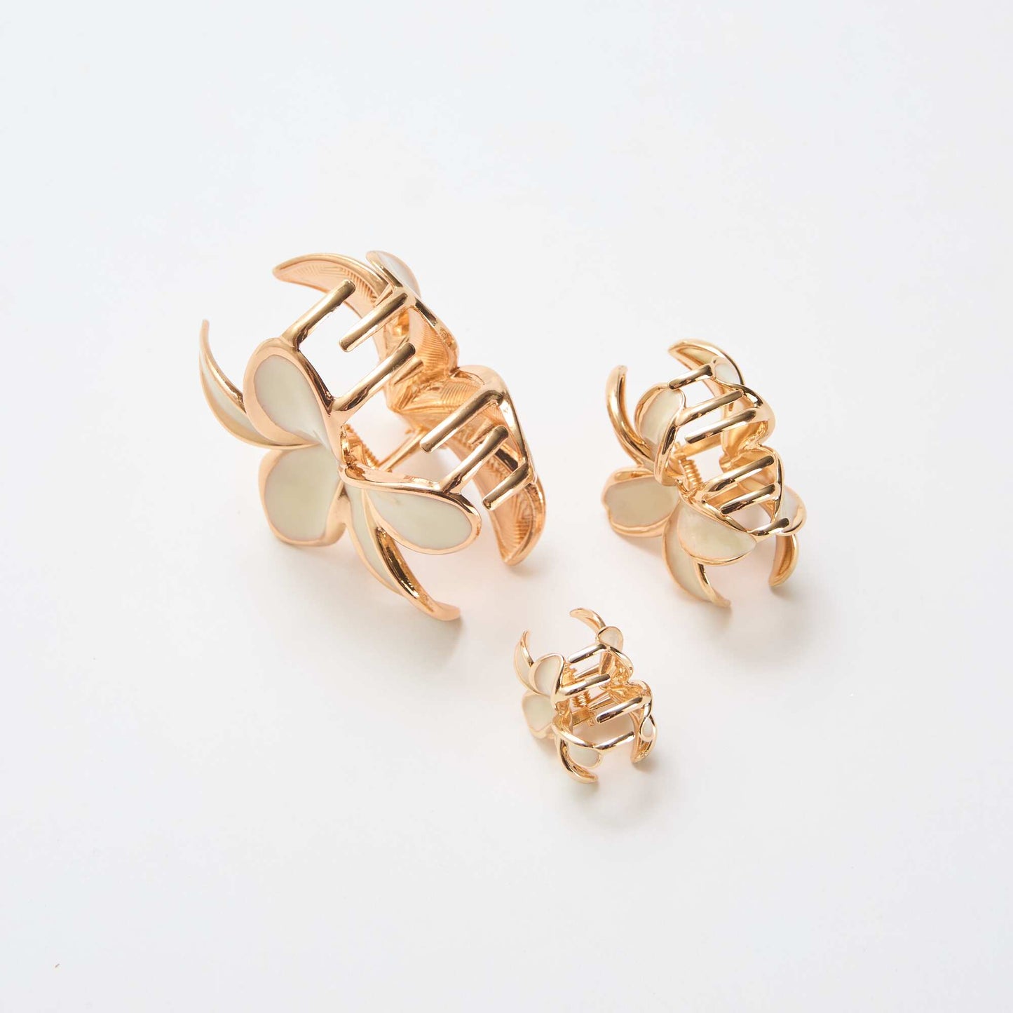 Lot de 3 pinces en fleurs dorées BEIGE