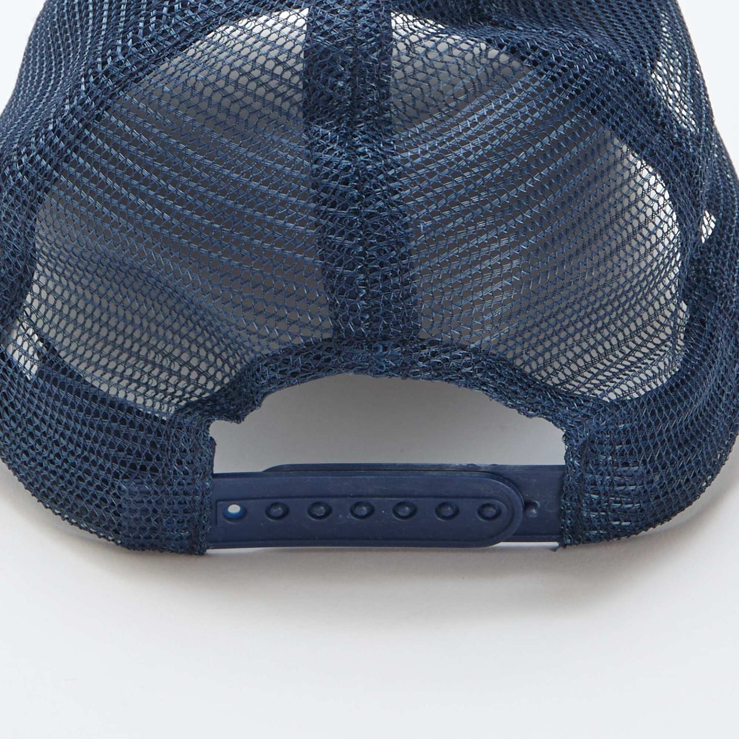 Casquette avec filet + broderie devant BLEU