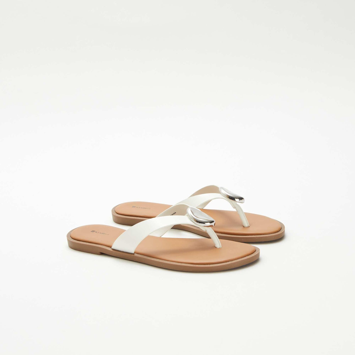 Tongs avec détail bijou métallique BLANC