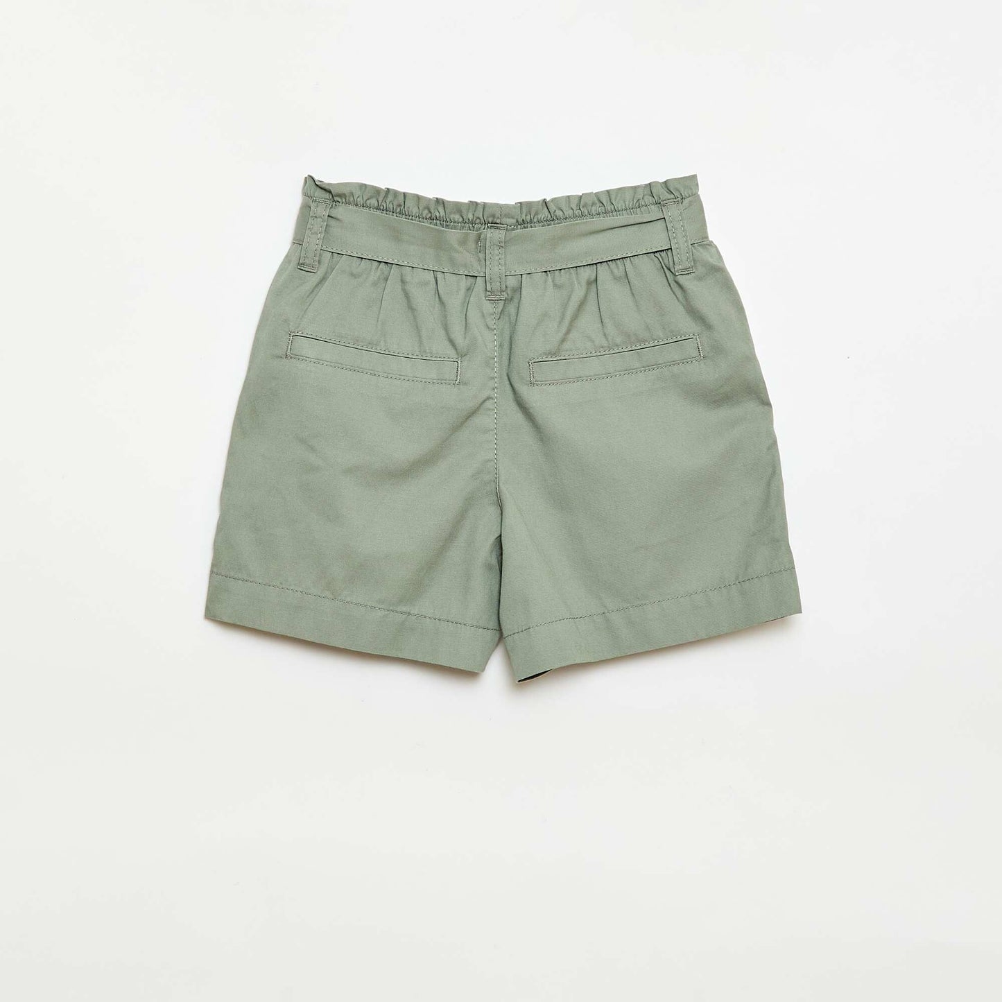 Short avec ceinture nouée VERT