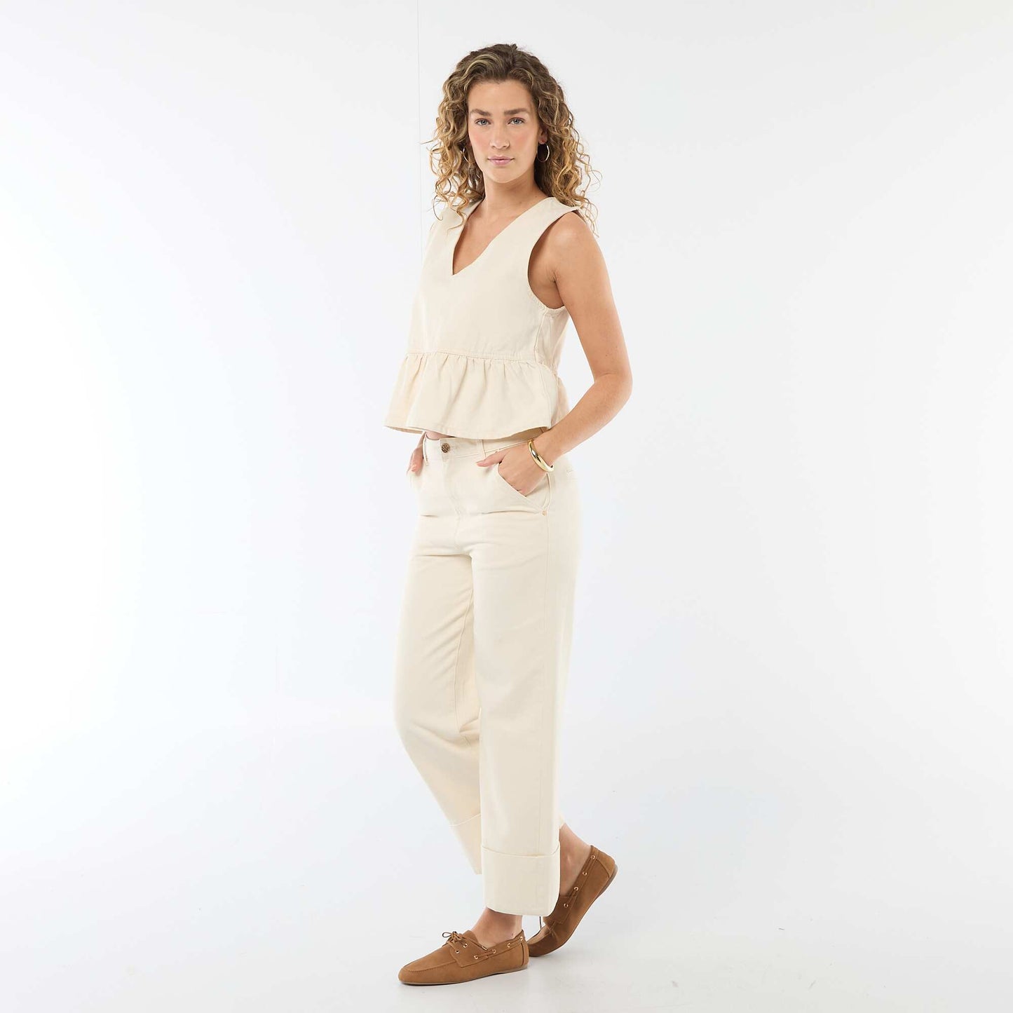 Jean taille haute avec revers en bas BEIGE