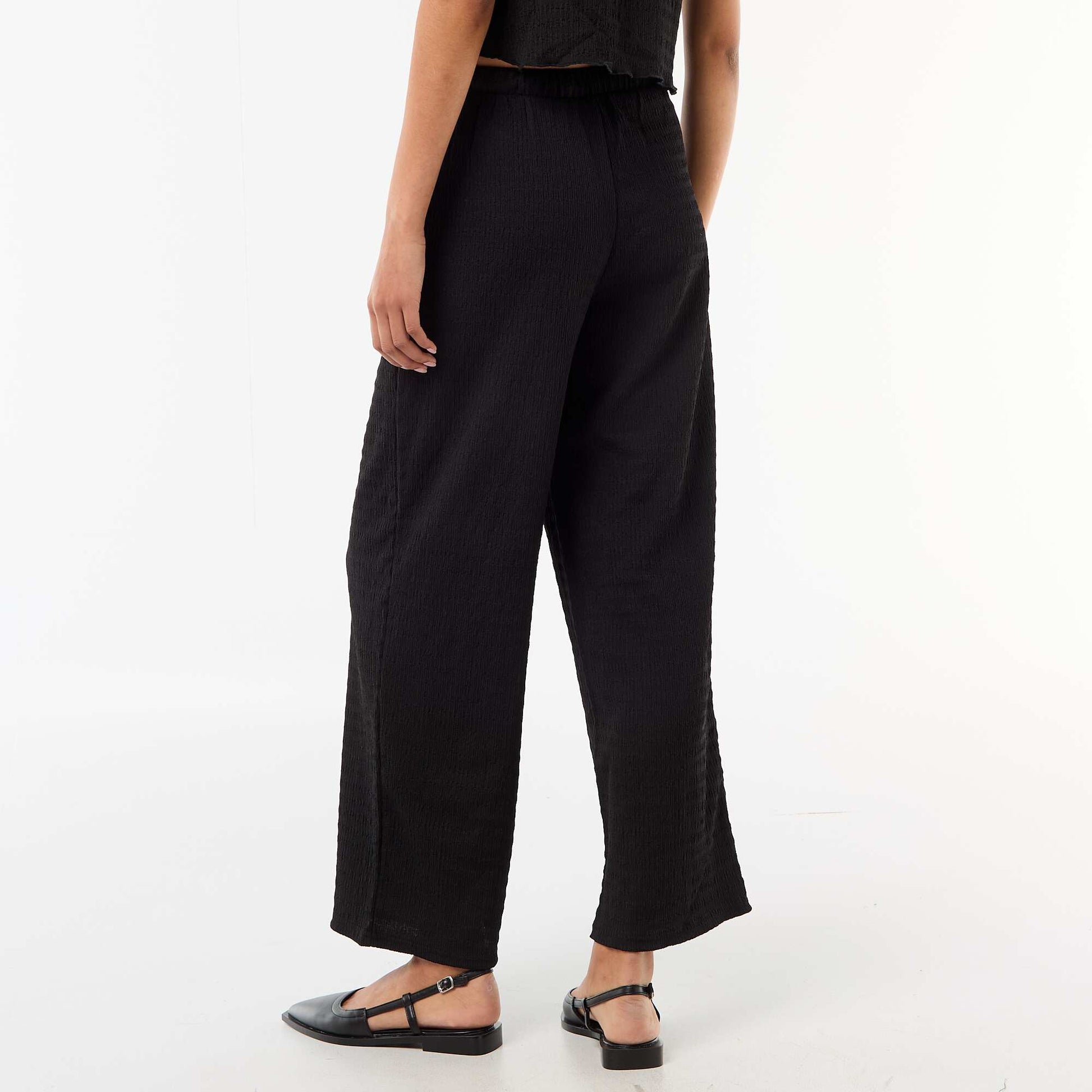 Pantalon large ne maille smockée NOIR