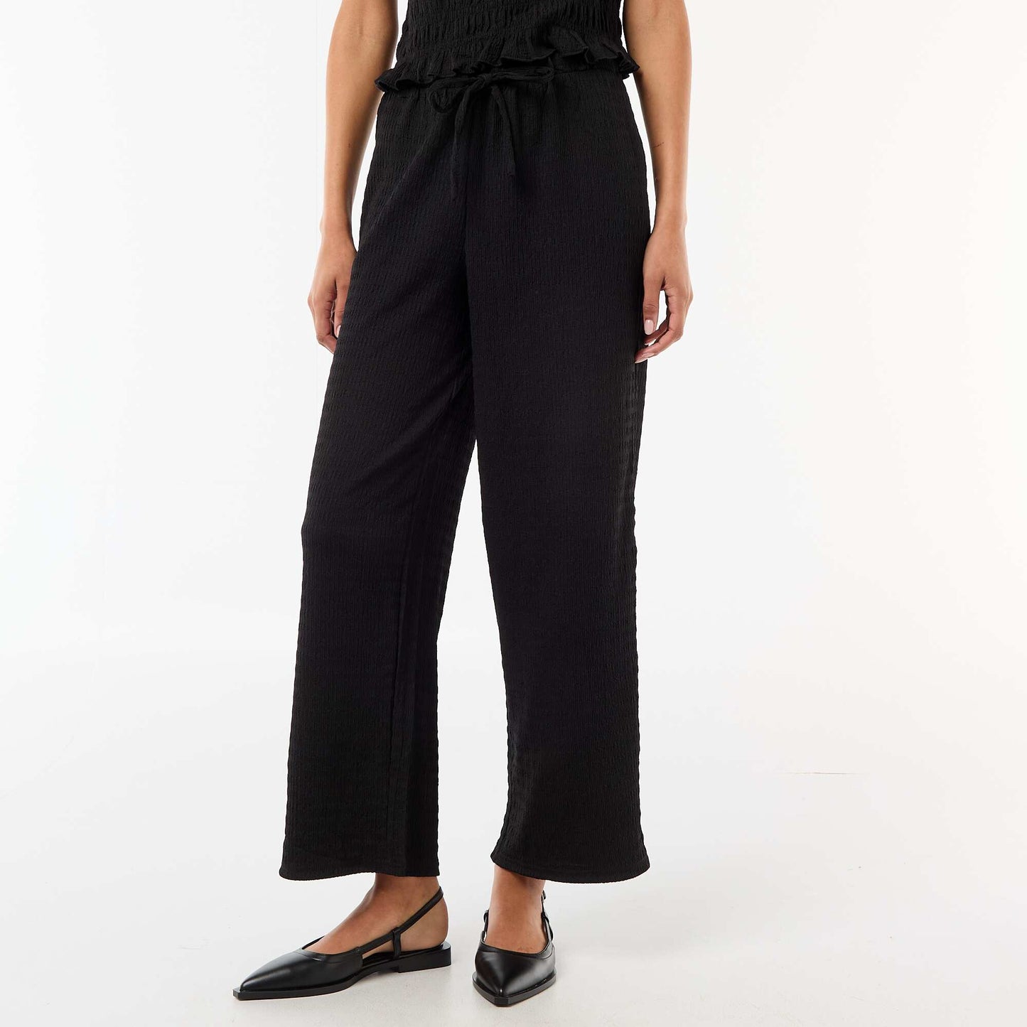 Pantalon large ne maille smockée NOIR