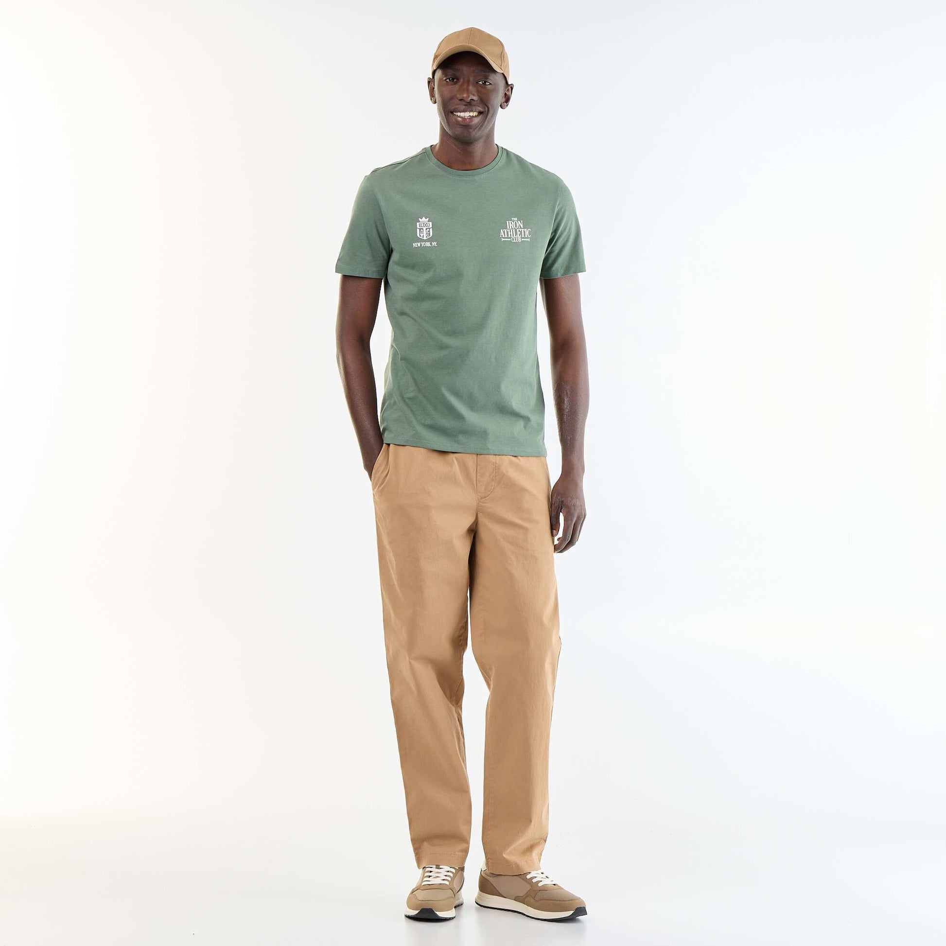 T-shirt homme en coton biologique à col rond et motif placé VERT