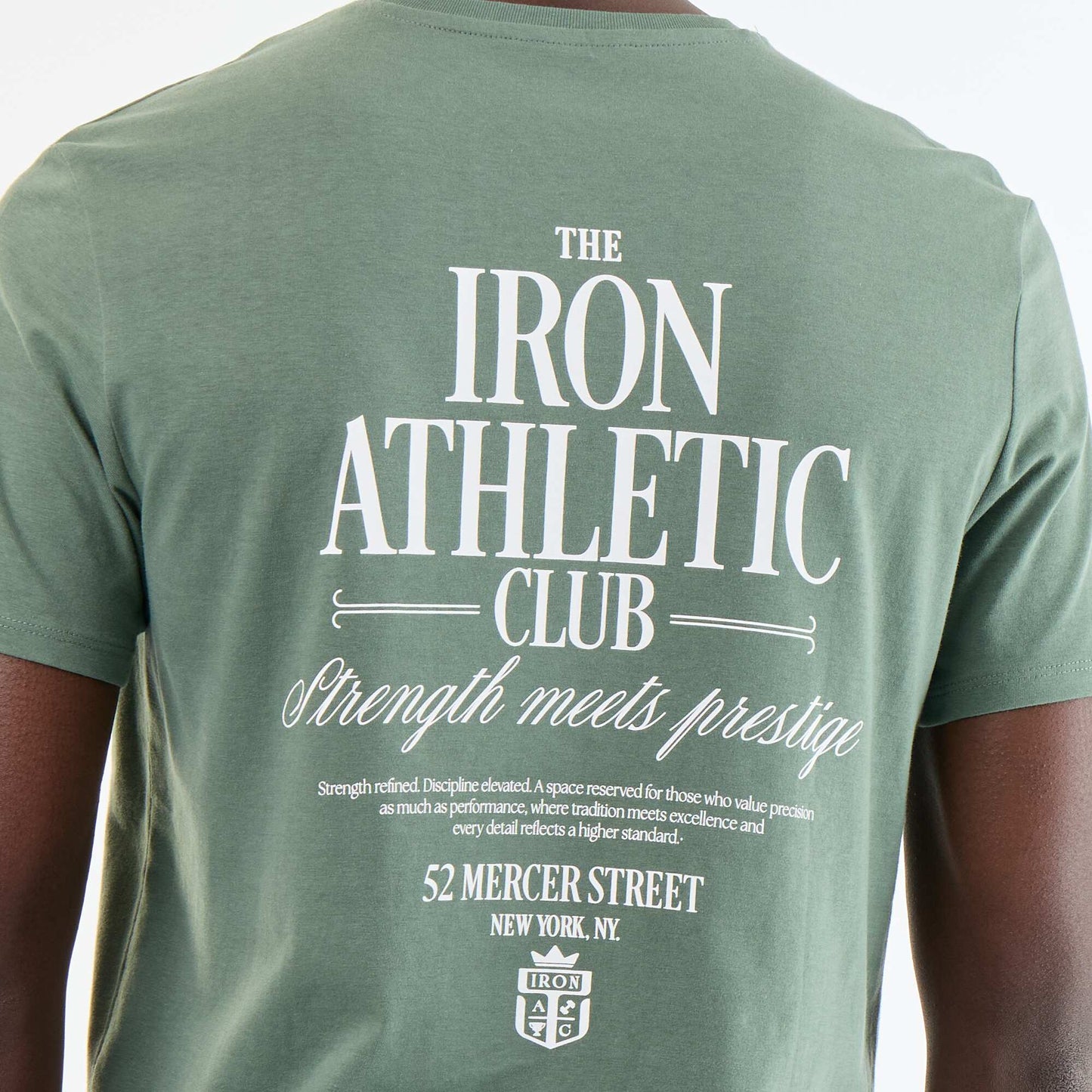 T-shirt homme en coton biologique à col rond et motif placé VERT
