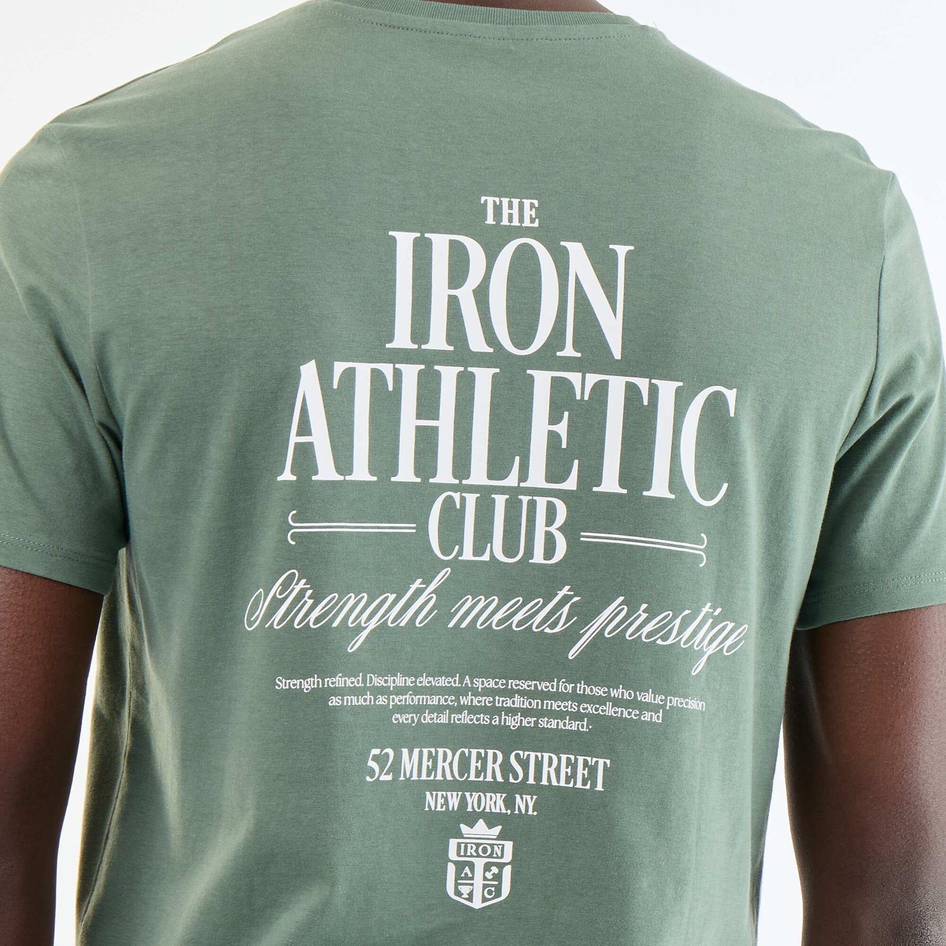 T-shirt homme en coton biologique à col rond et motif placé VERT