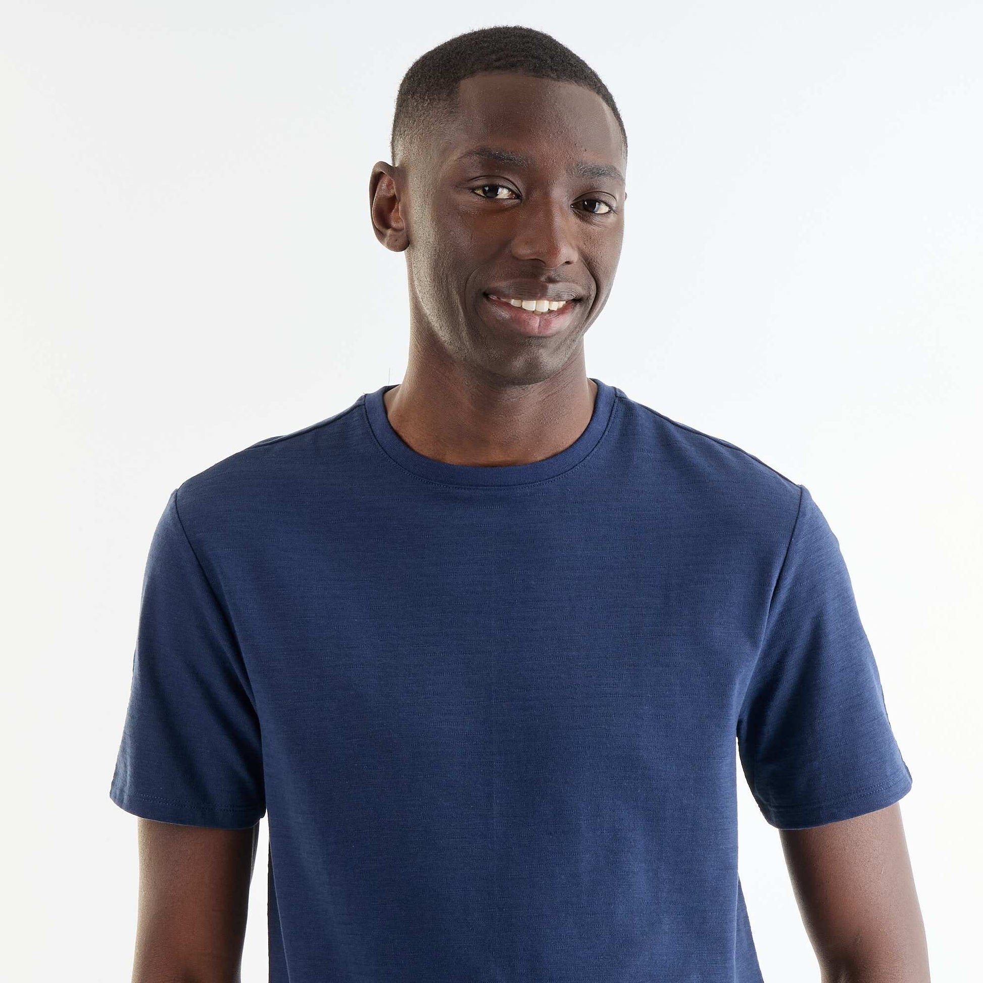 T-shirt homme uni à manches courtes et col rond NOIR