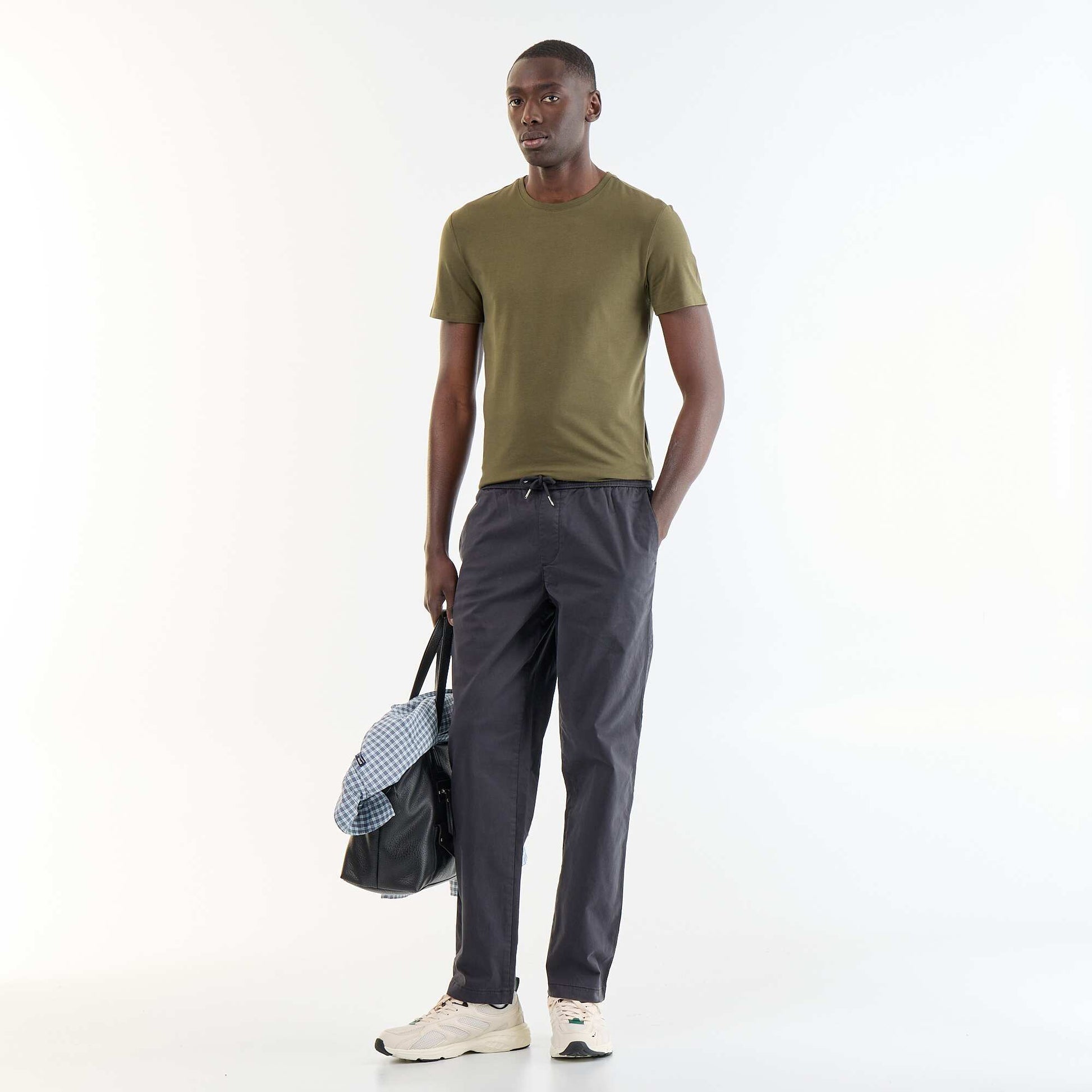Pantalon matière effet peau de pêche NOIR