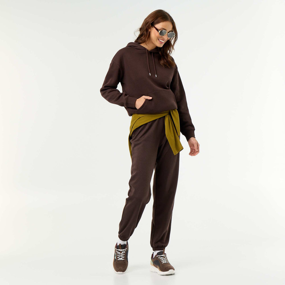 Sweat à capuche uni avec poche kangourou MARRON