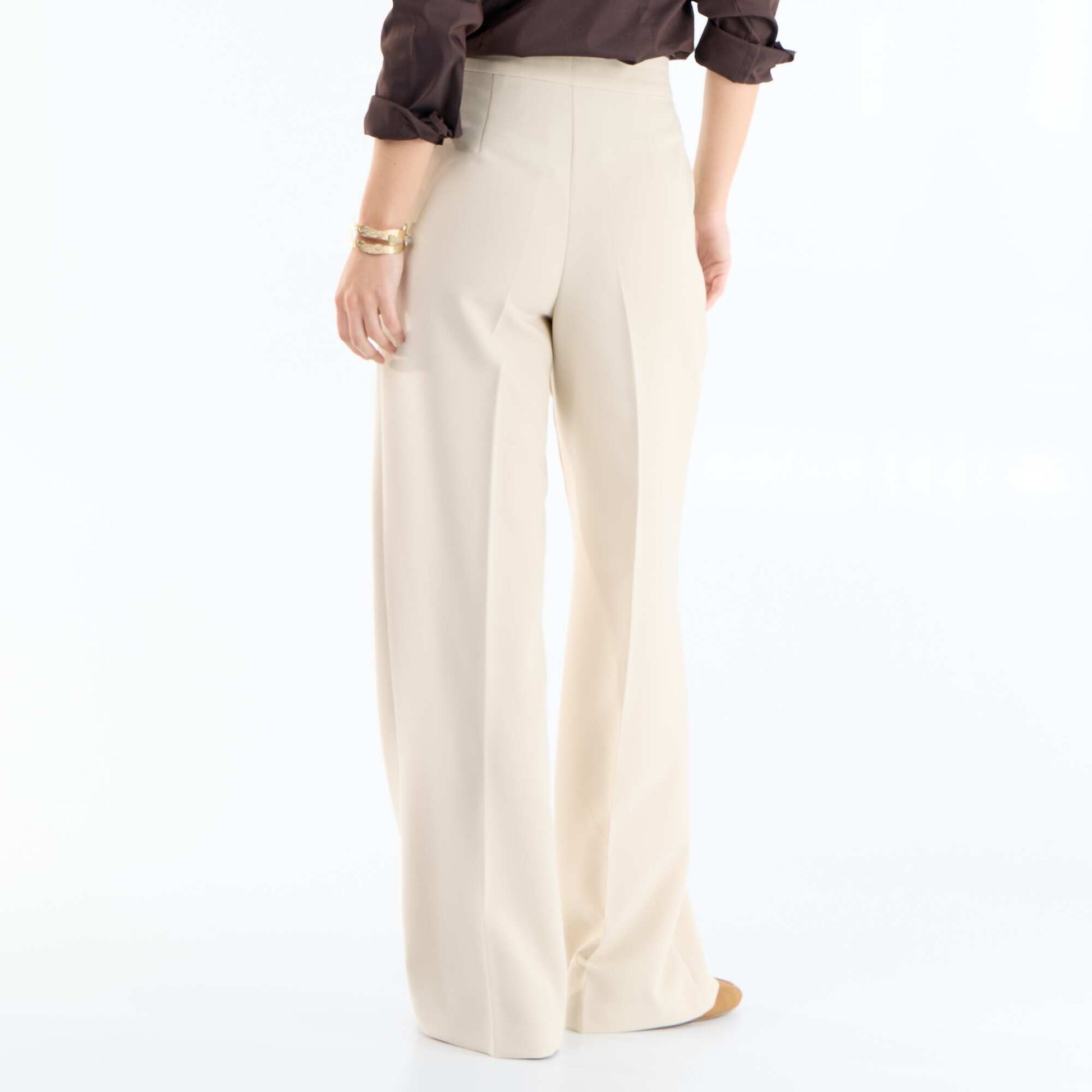 Pantalon large avec boutons dorés fantaisies sur les poches GRIS