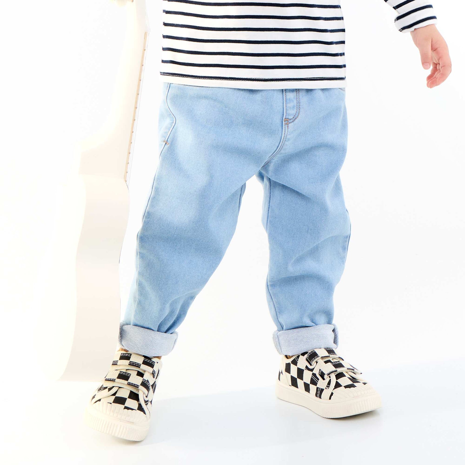 Pantalon denim avec revers à la base BLEU