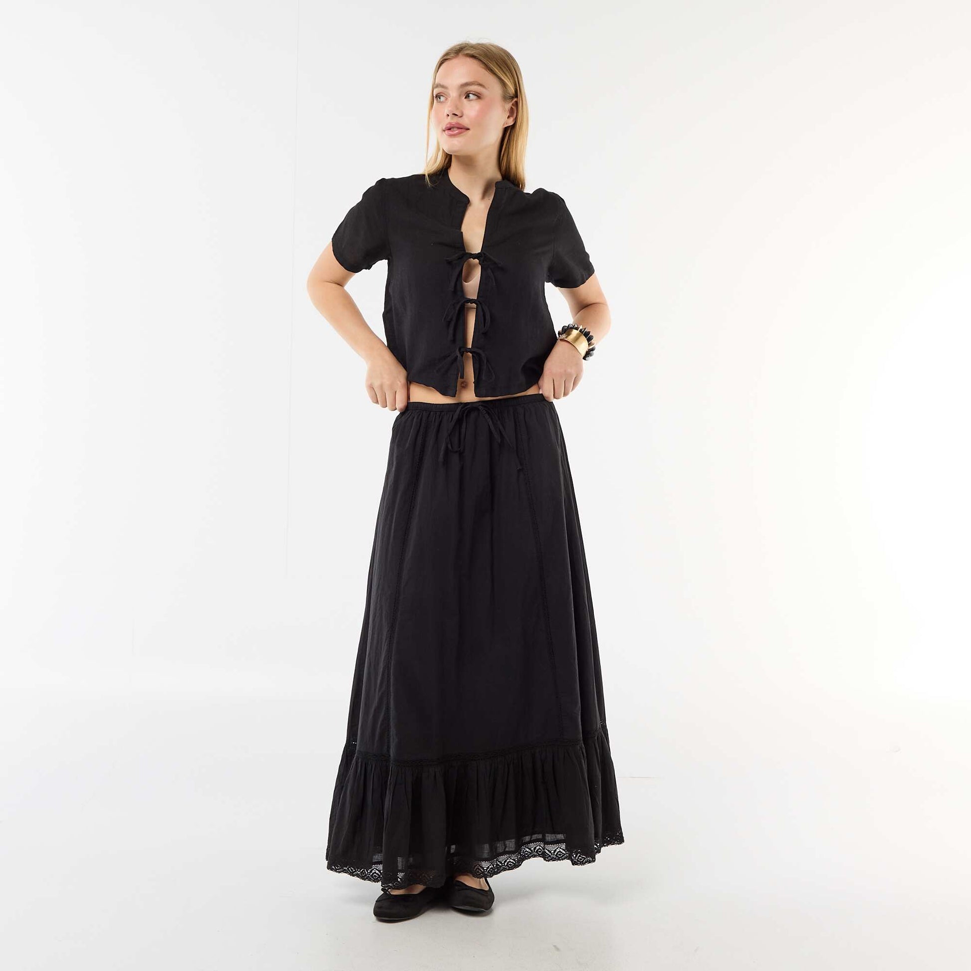 Jupe longue évasée avec macramé NOIR