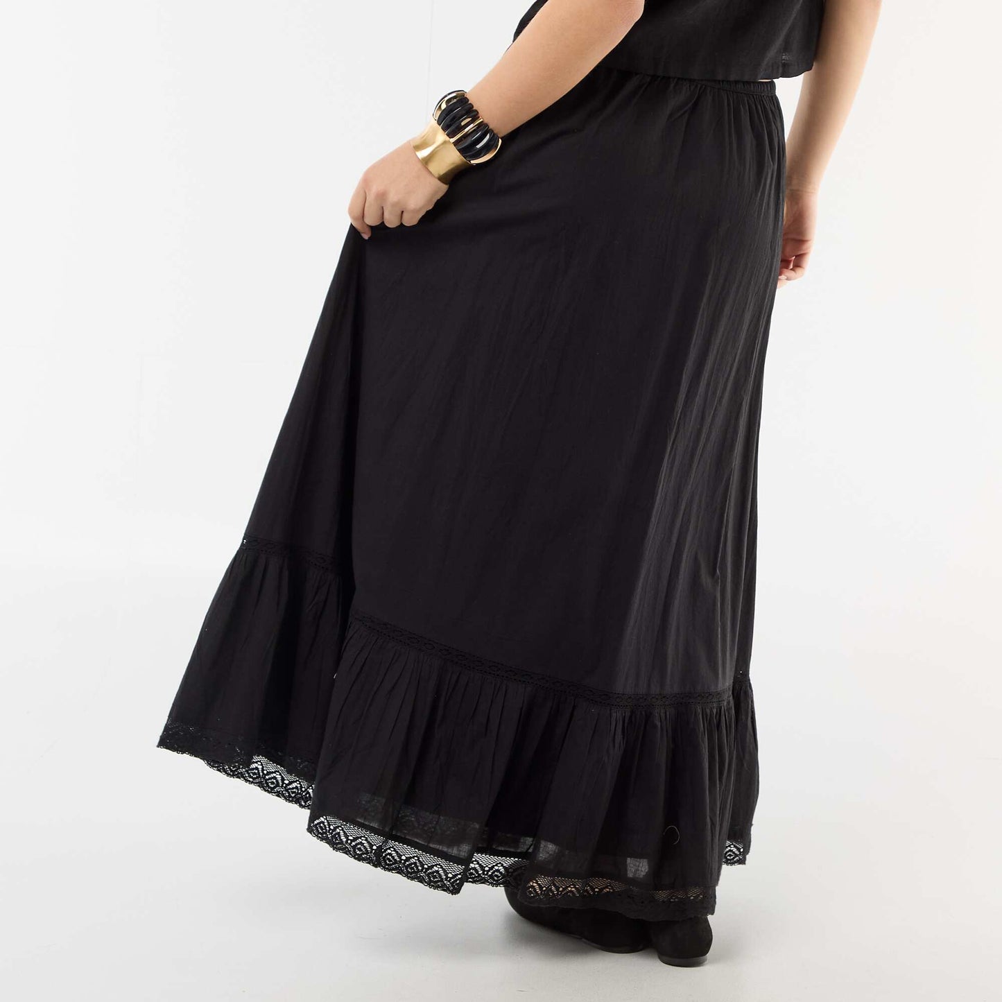 Jupe longue évasée avec macramé NOIR