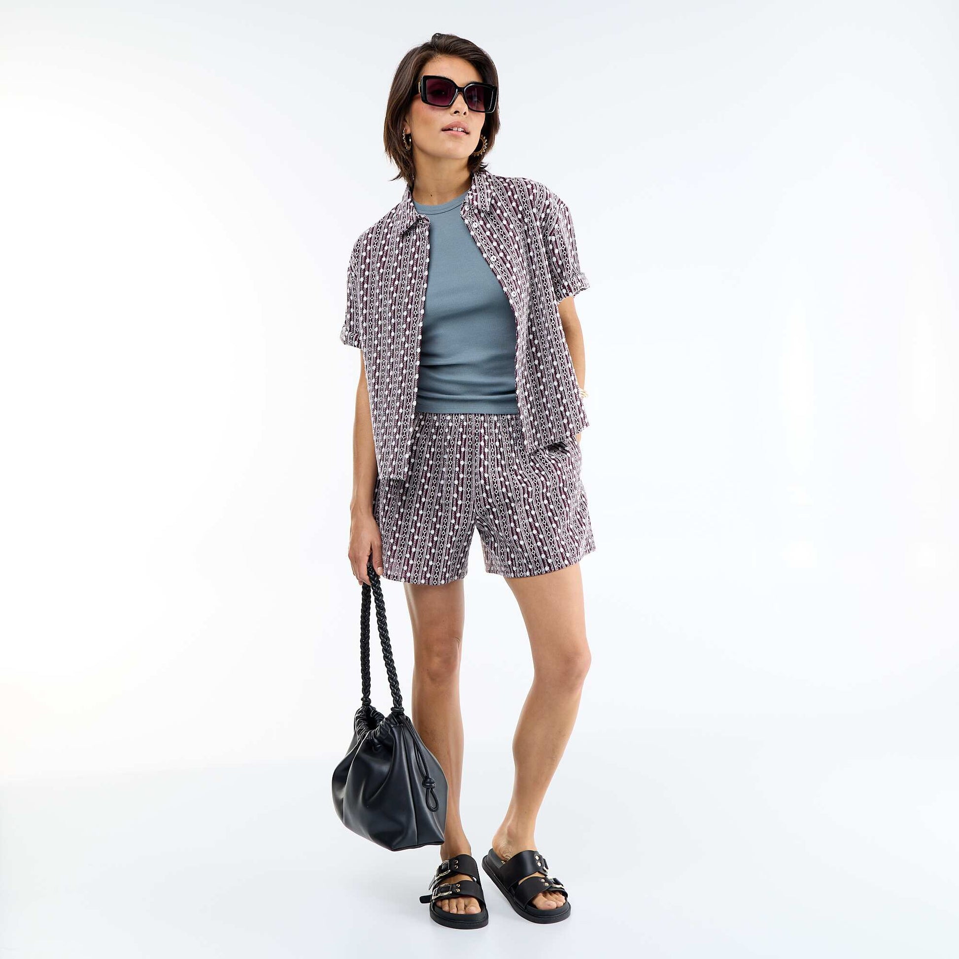 Chemise à manches courtes avec broderies ROSE