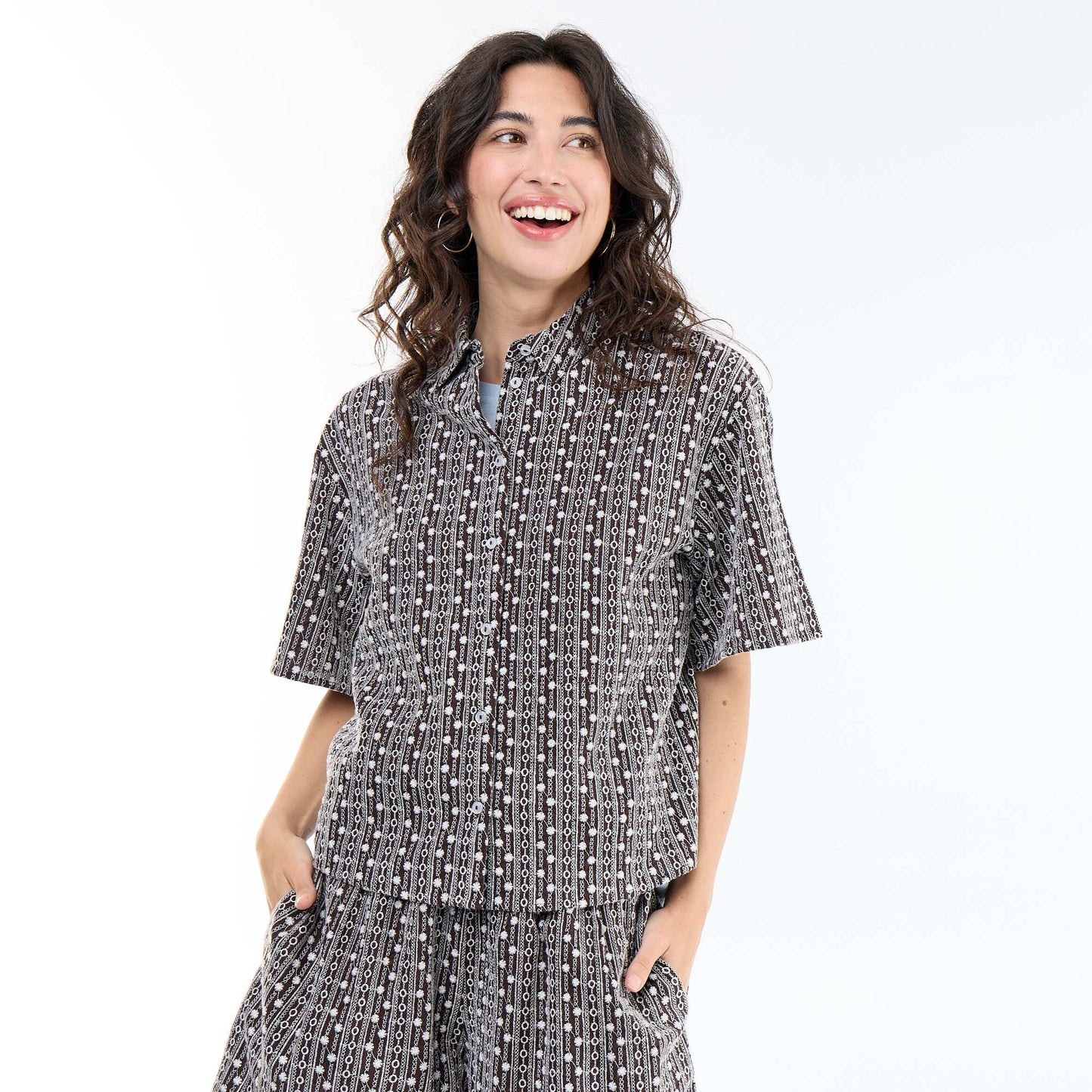Chemise à manches courtes avec broderies MARRON