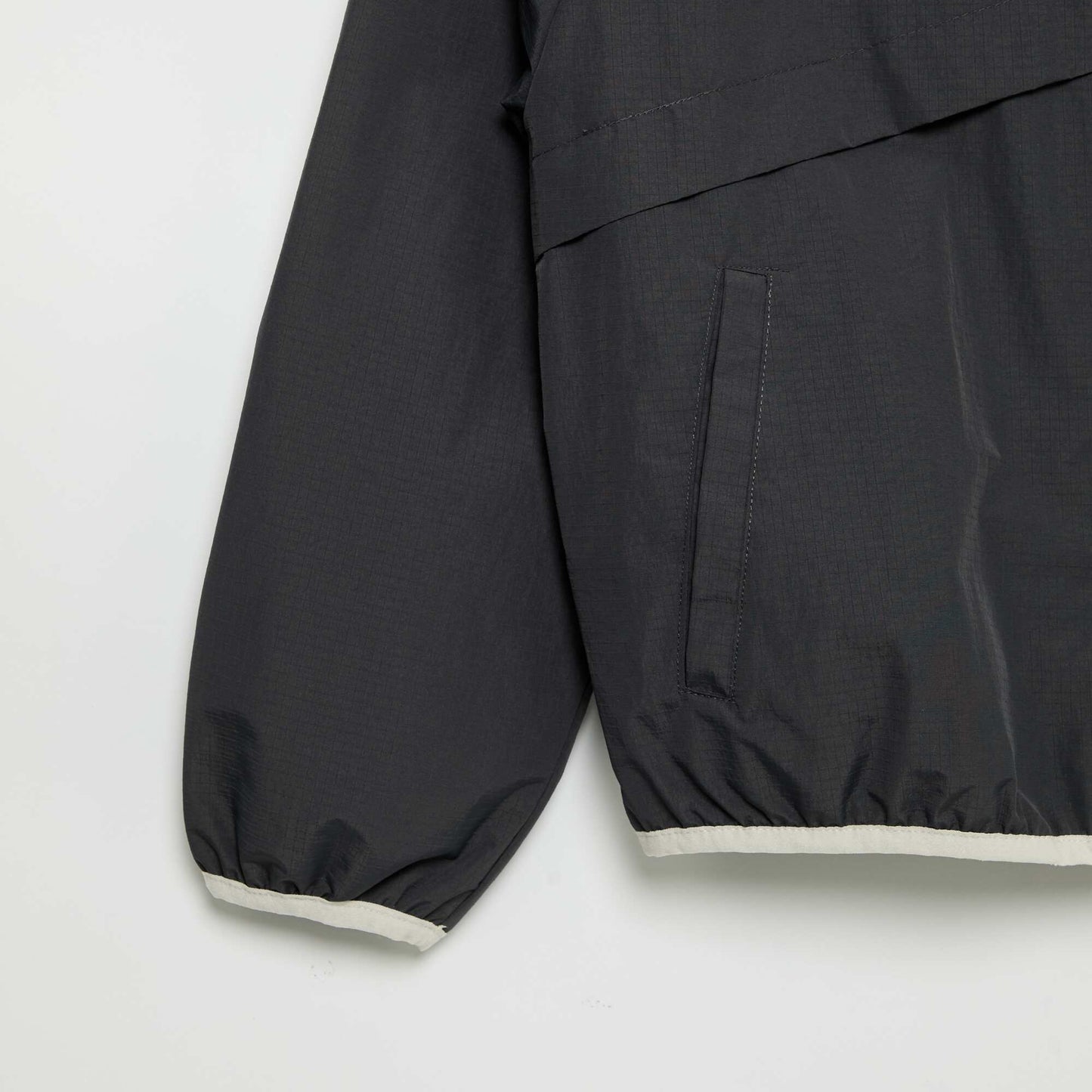 Blouson coupe-vent à capuche NOIR
