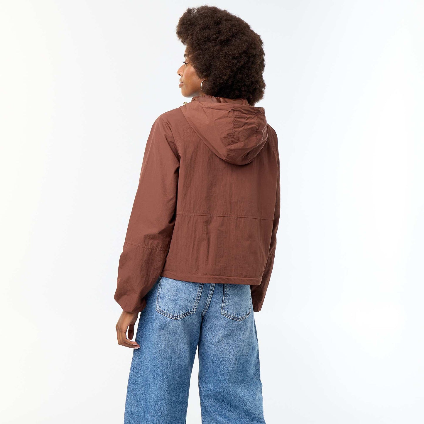 Blouson coupe-vent à capuche avec poches à rabat MARRON