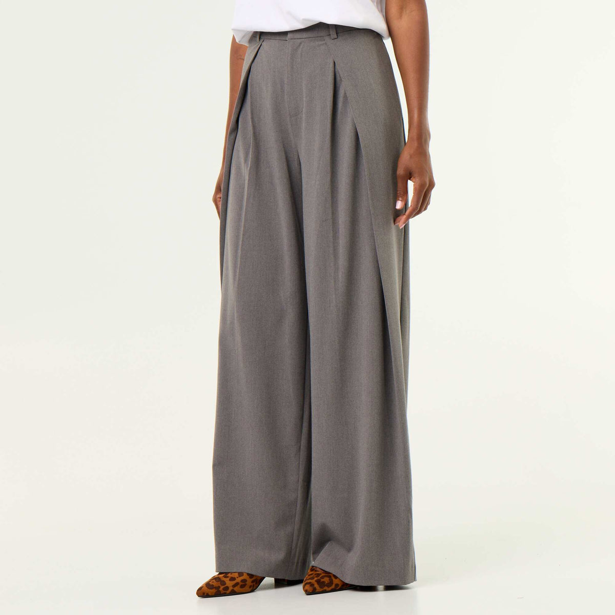 Pantalon large taille haute à pinces GRIS