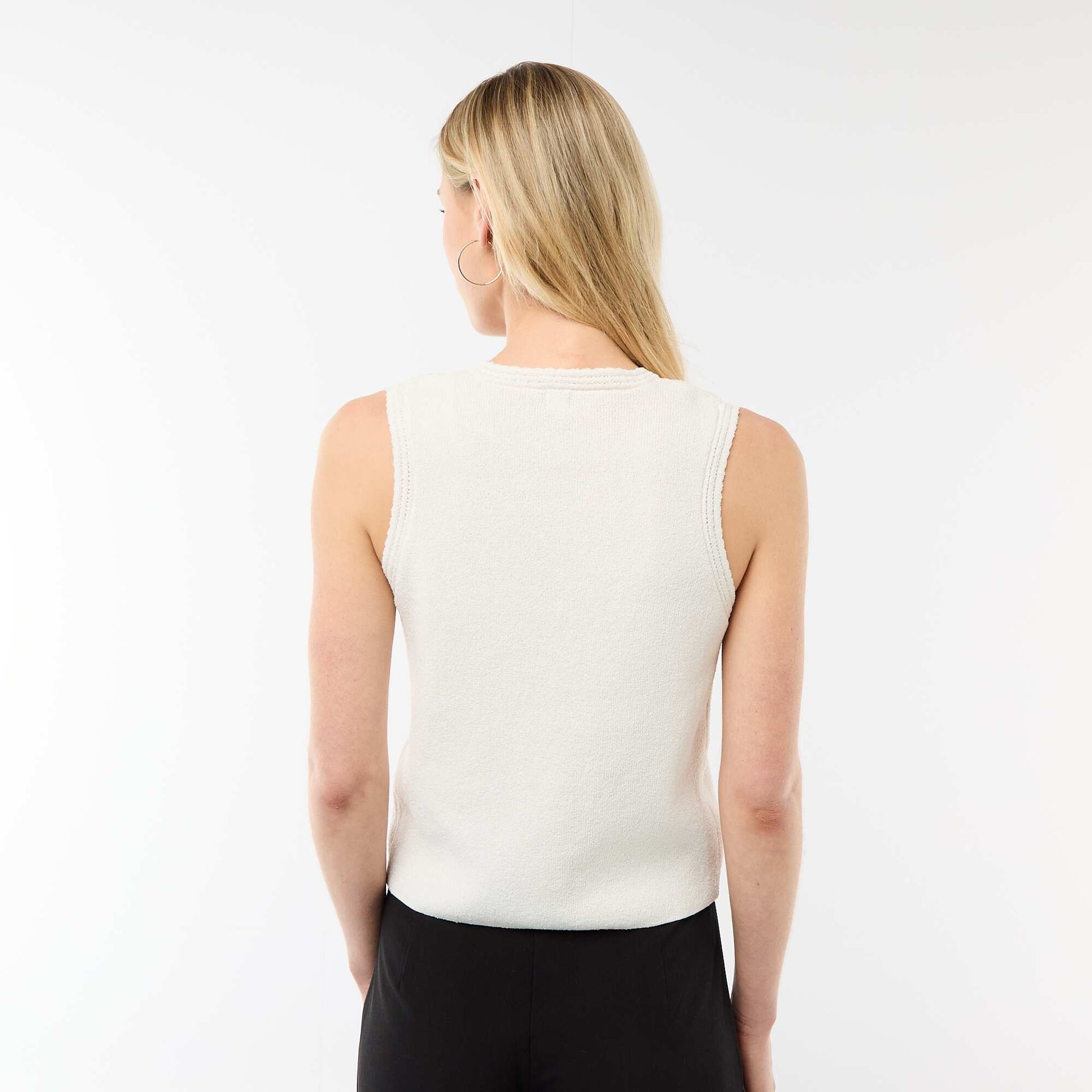 Top sans manches avec boutons dorés BEIGE