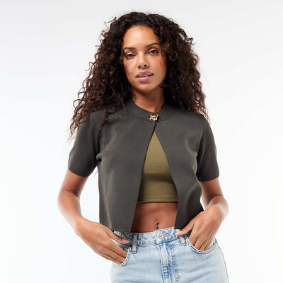Fermeture par bijou doré au col KAKI