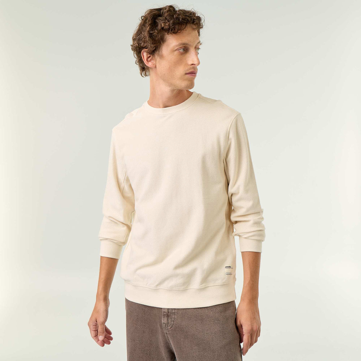 Pull en maille fine jauge côtelée BLANC