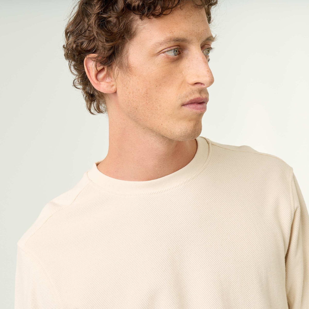 Pull en maille fine jauge côtelée BLANC